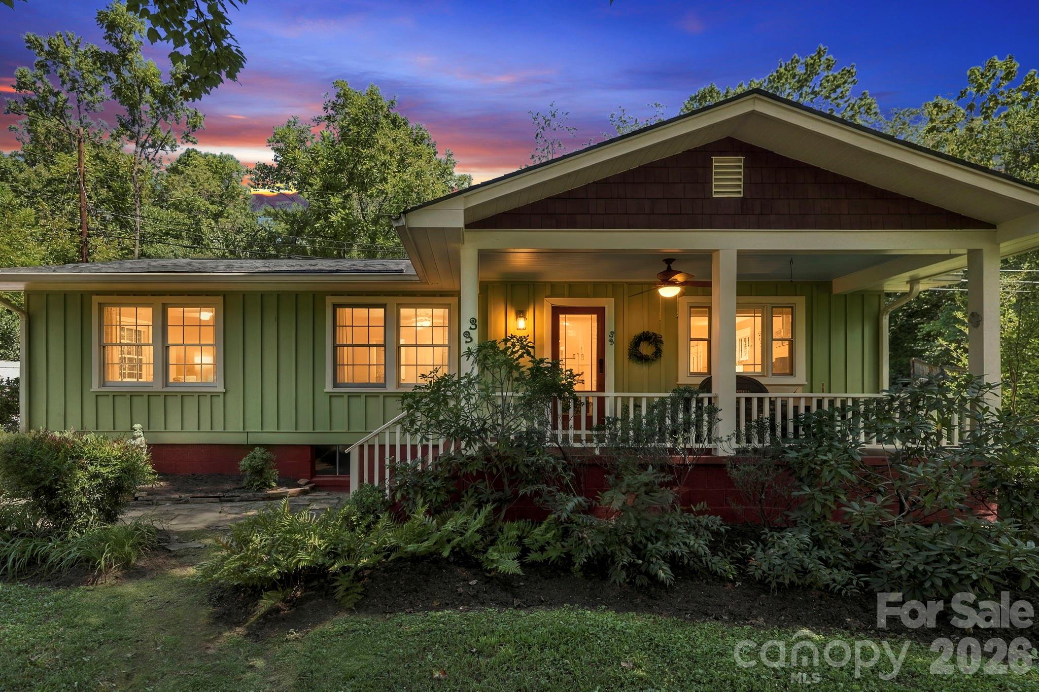 33 Pinecroft Road Property Photo 1
