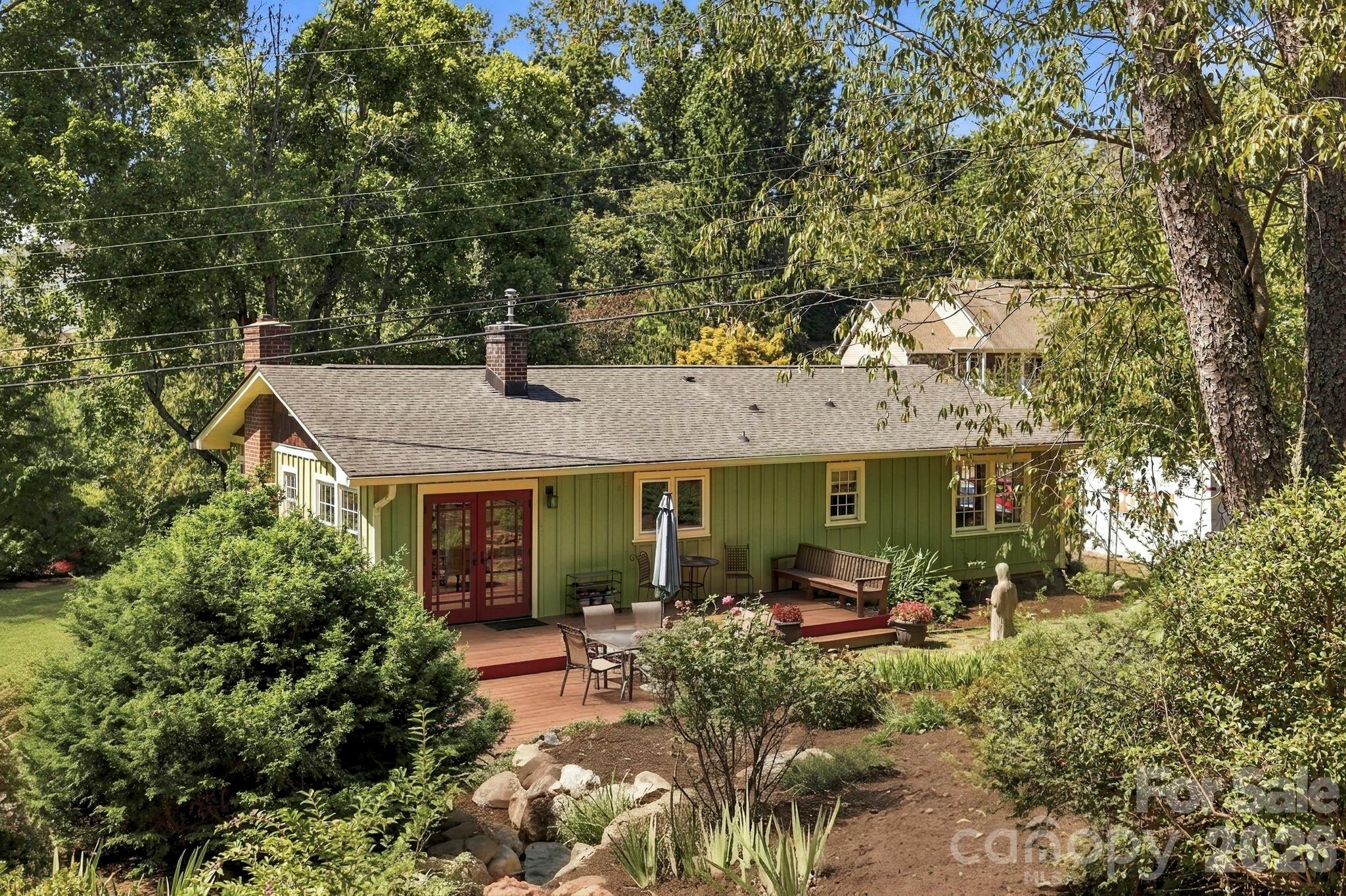 33 Pinecroft Road Property Photo 12