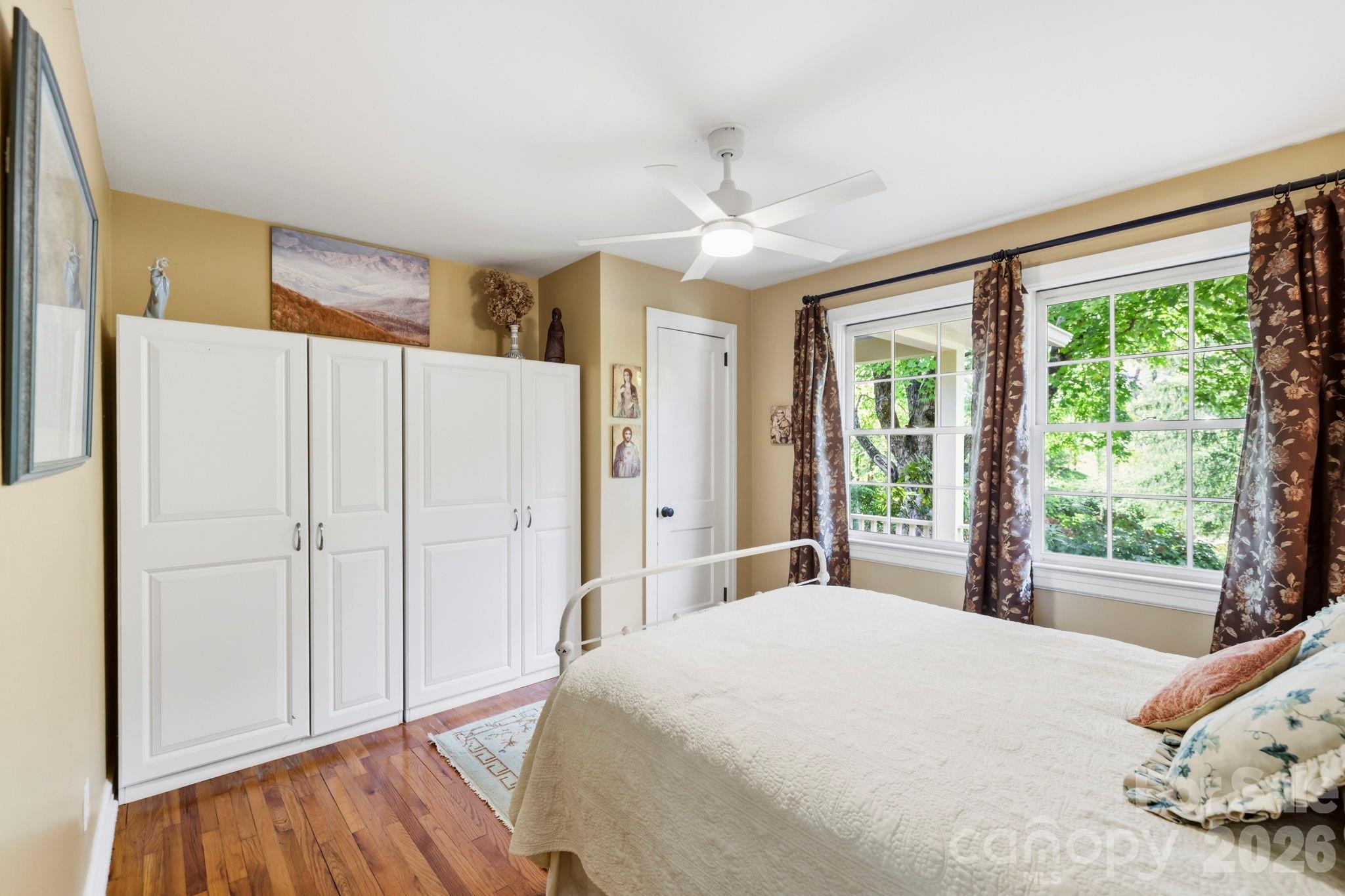33 Pinecroft Road Property Photo 22