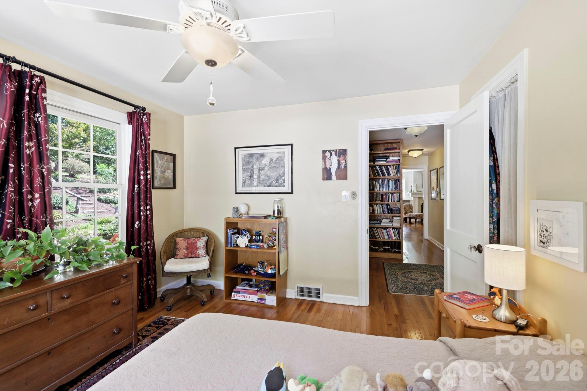 33 Pinecroft Road Property Photo 28