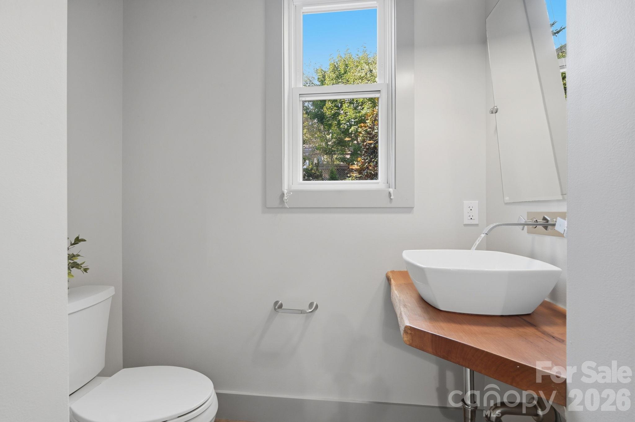 84 Middlemont Avenue Property Photo 12