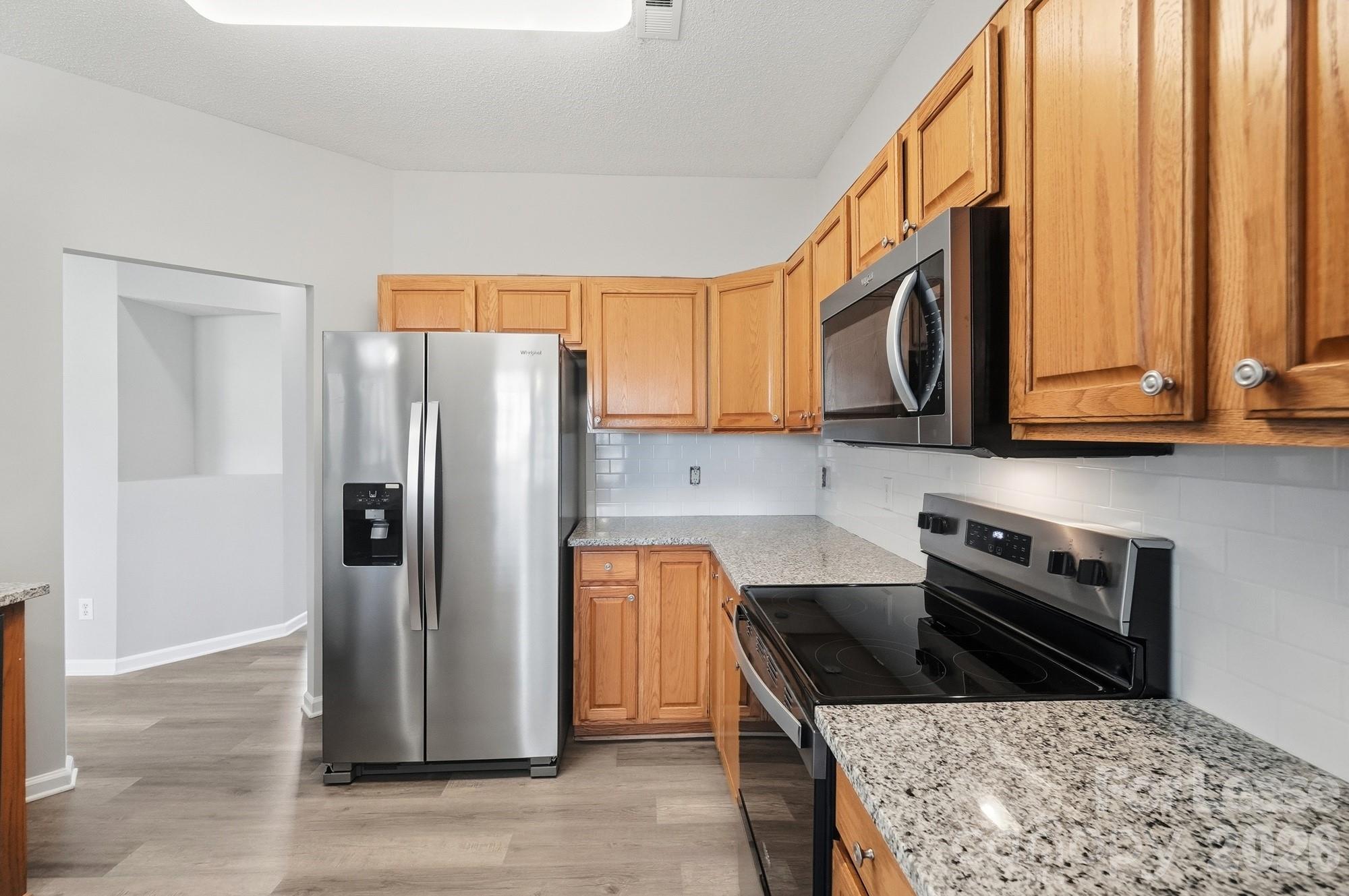 13931 Dingess Road Property Photo 12