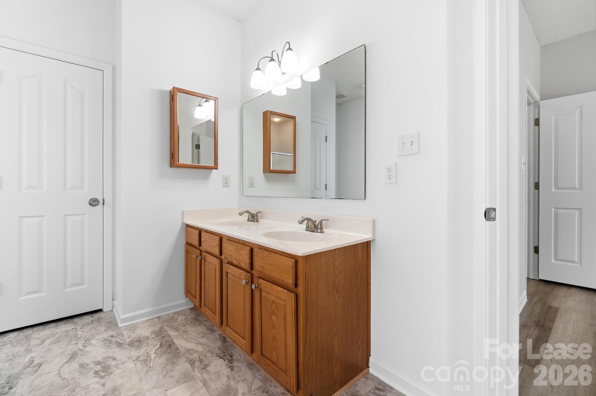 13931 Dingess Road Property Photo 16