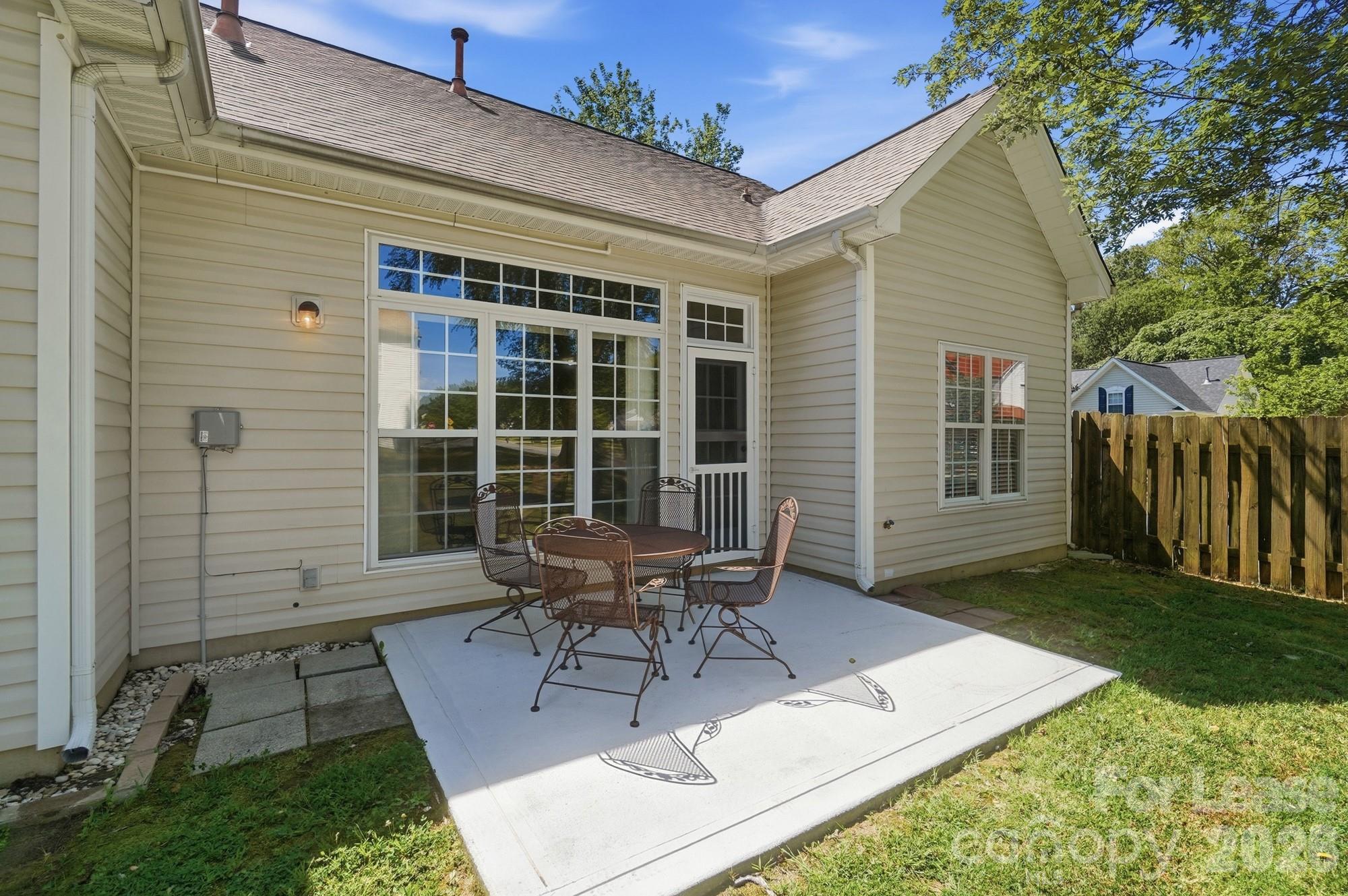 13931 Dingess Road Property Photo 23