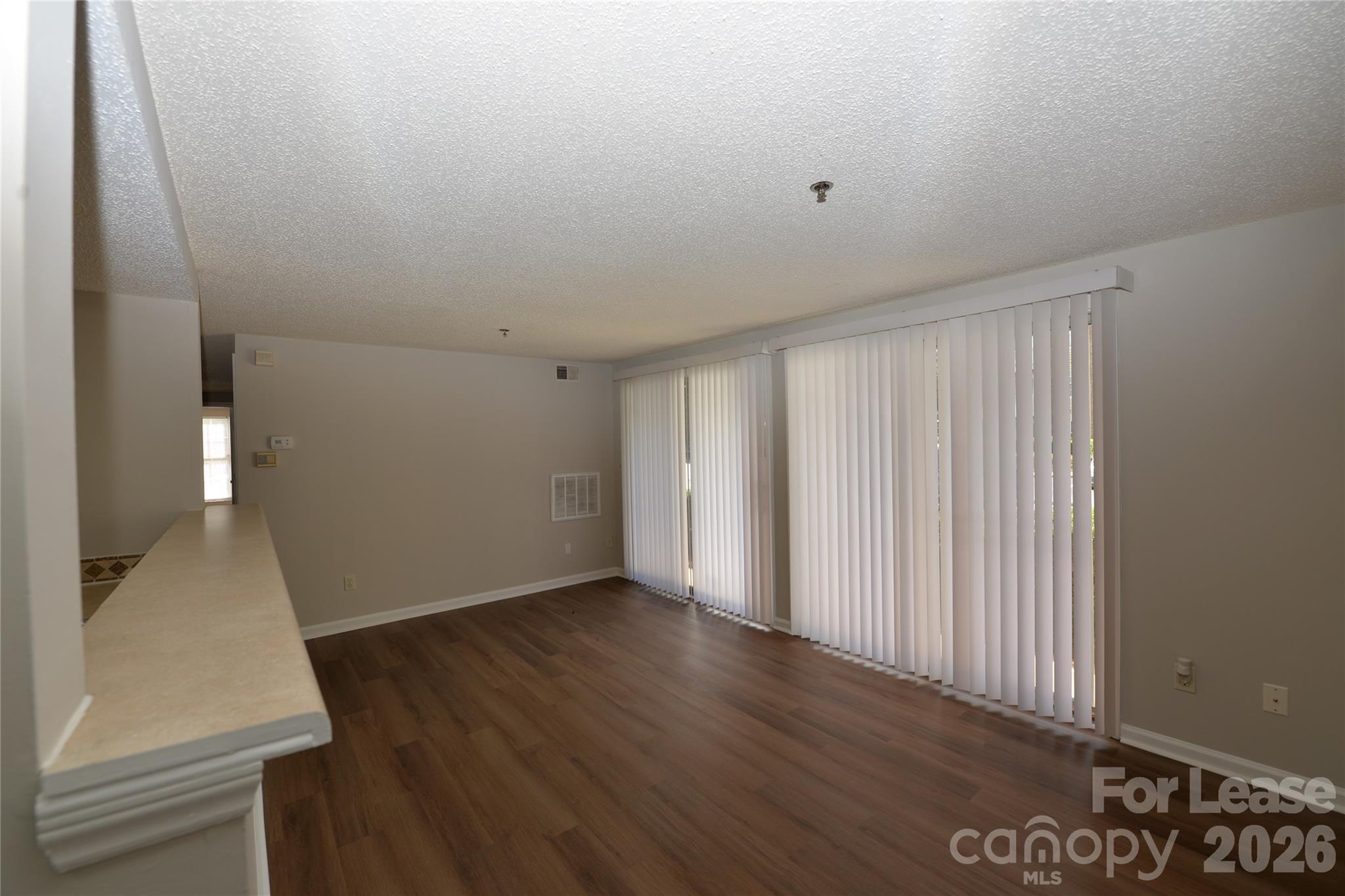 1649 Arlyn Circle Property Photo 5