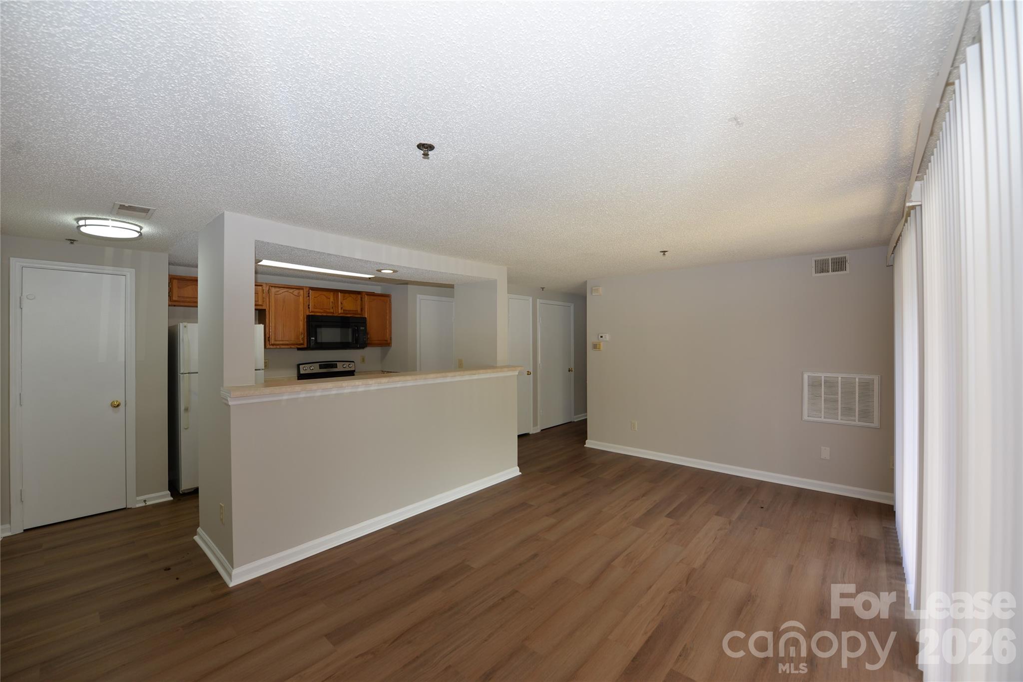1649 Arlyn Circle Property Photo 7