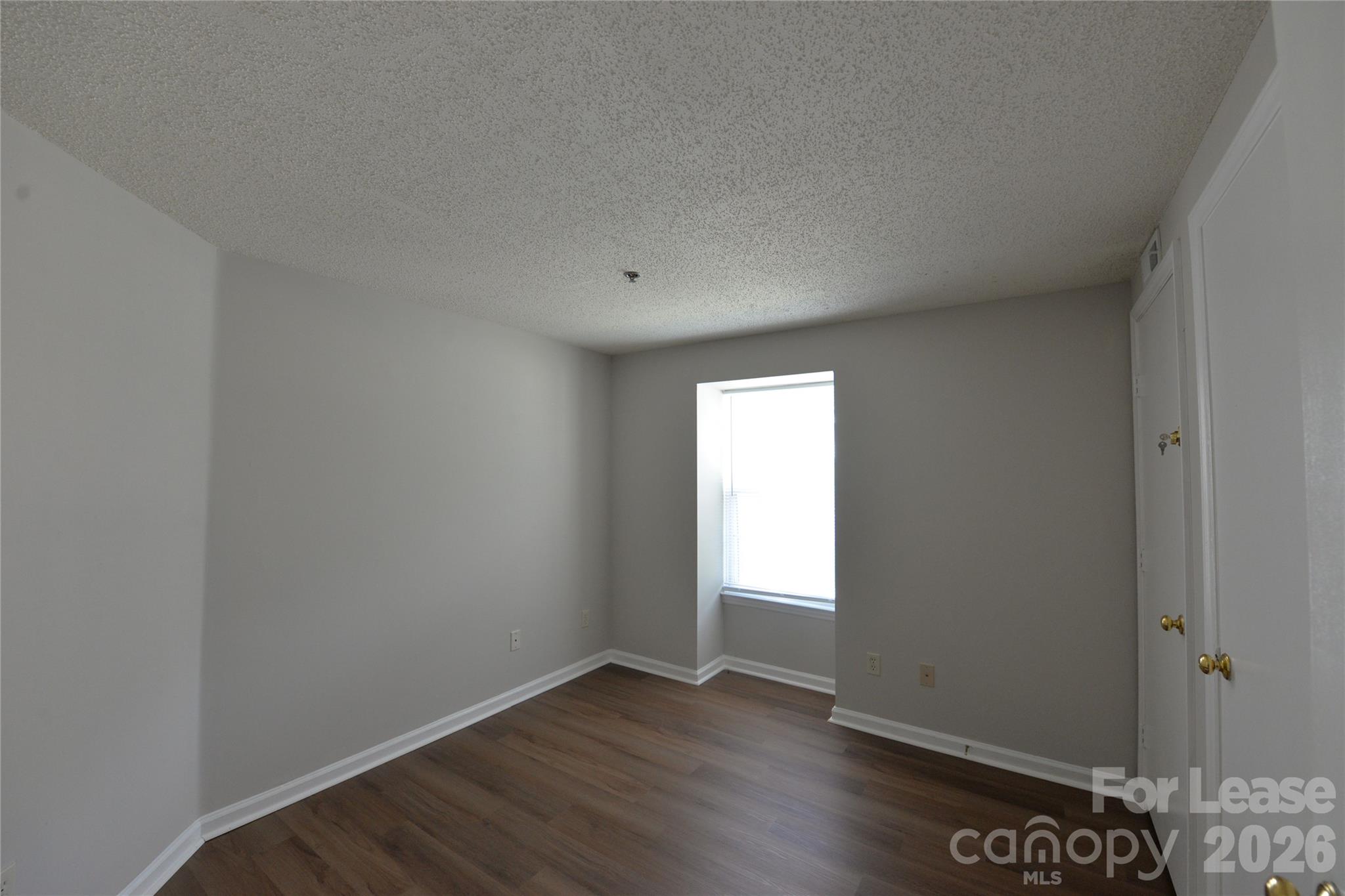 1649 Arlyn Circle Property Photo 10