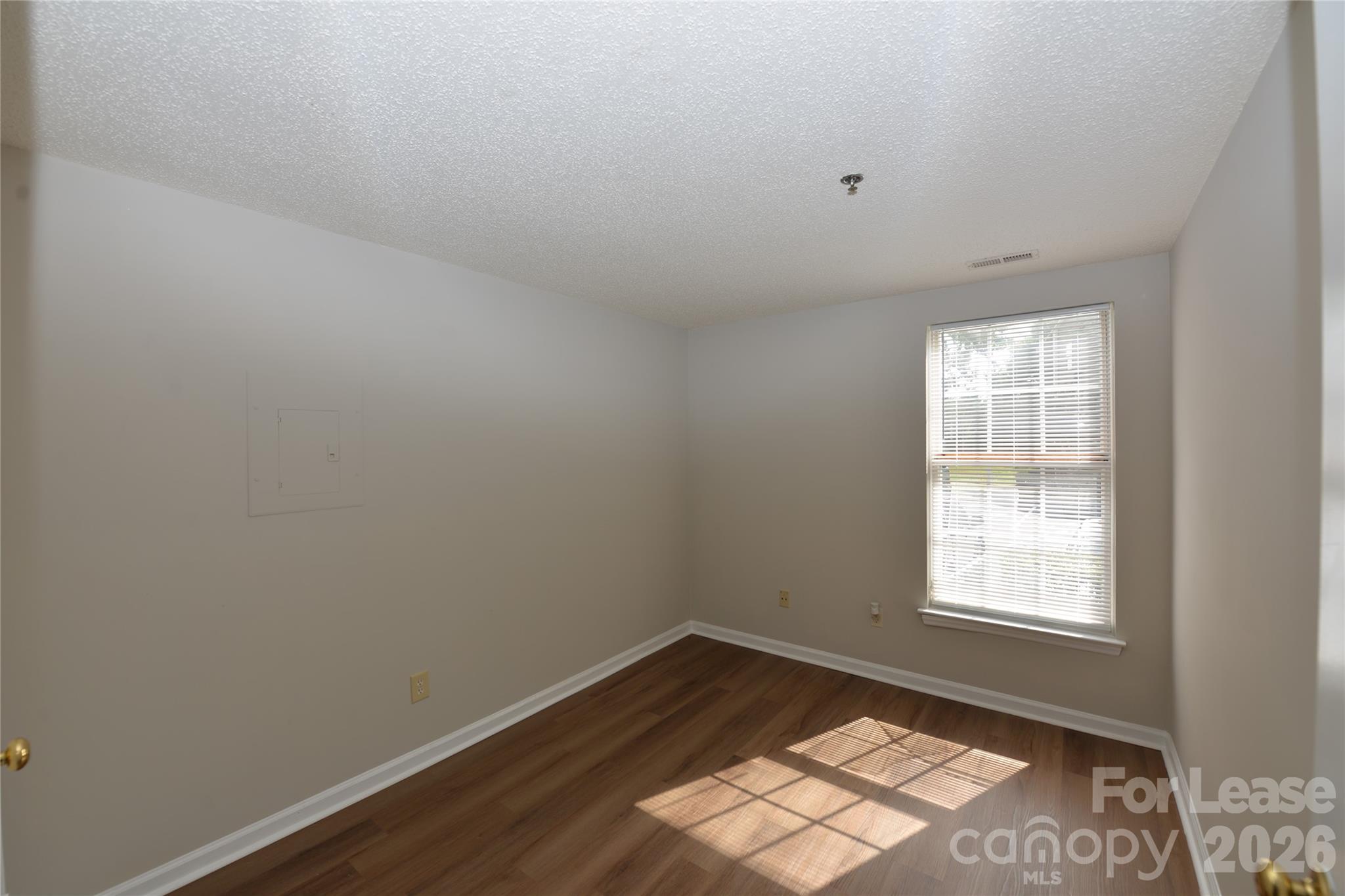 1649 Arlyn Circle Property Photo 14