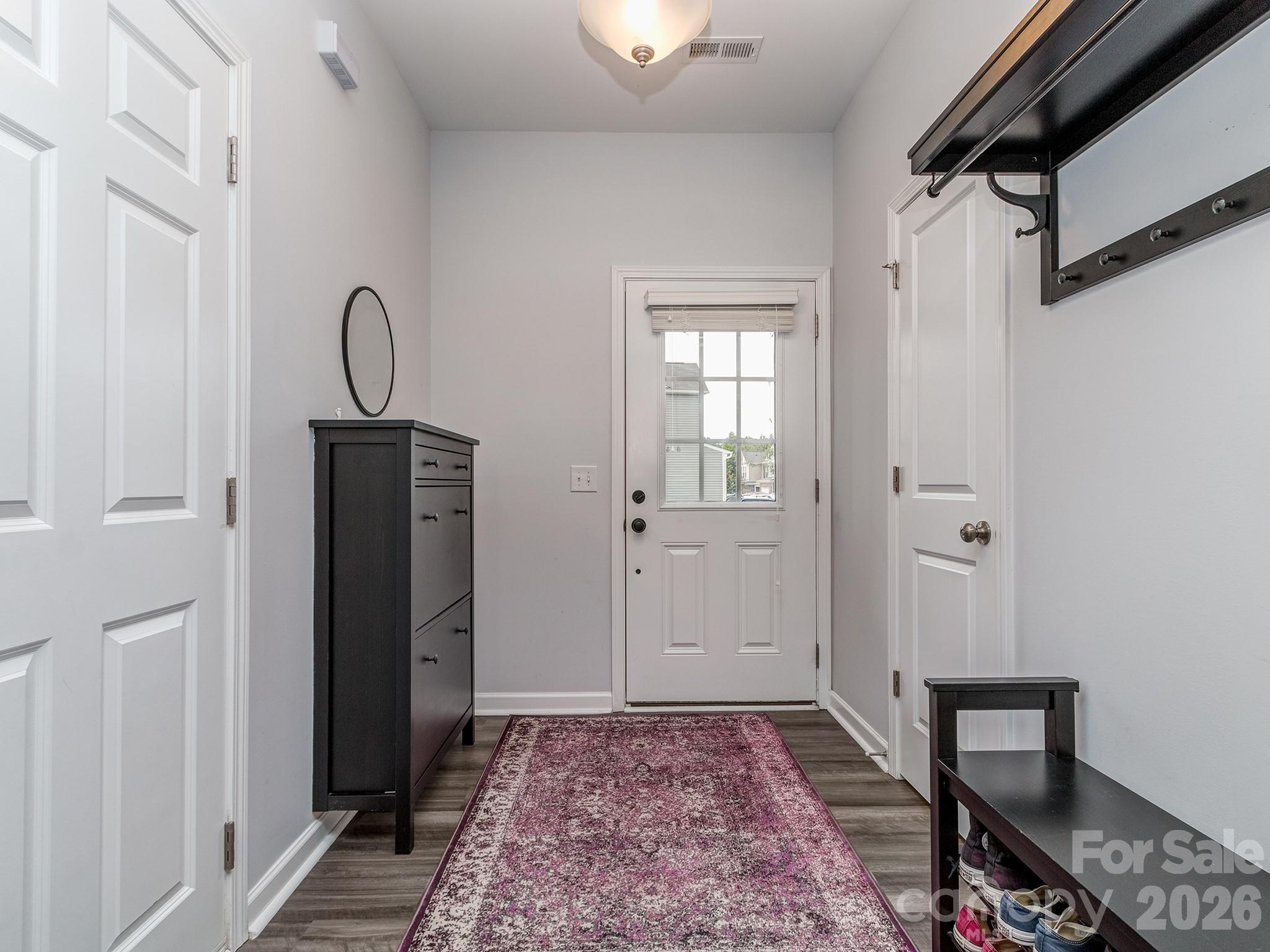 915 Wicawa Road Property Photo 4