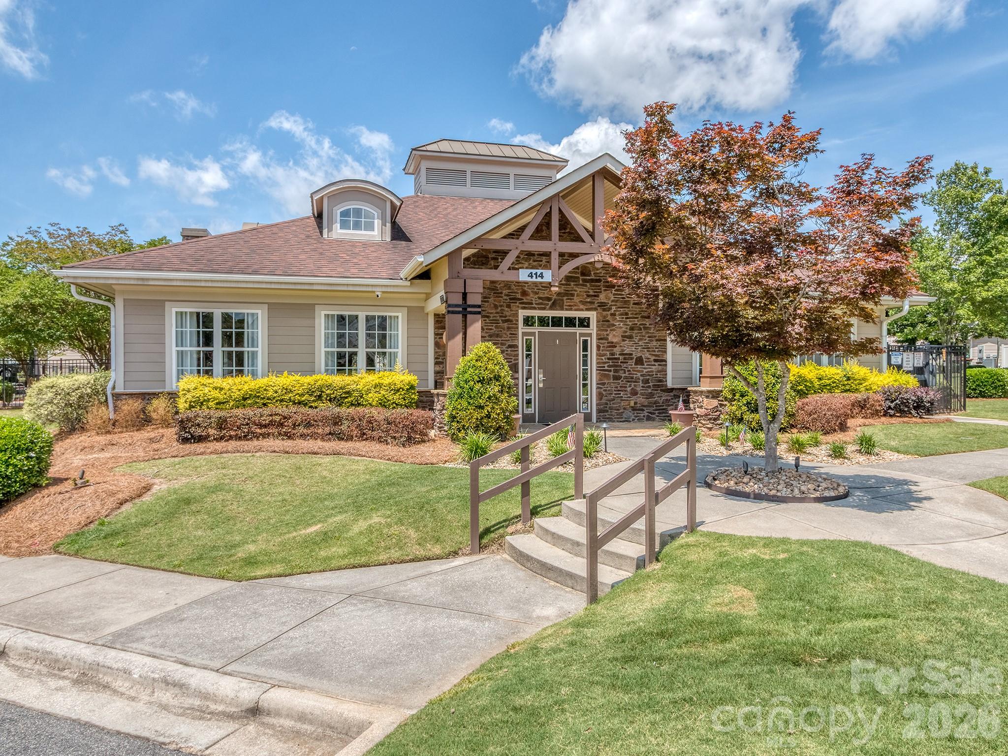 915 Wicawa Road Property Photo 27