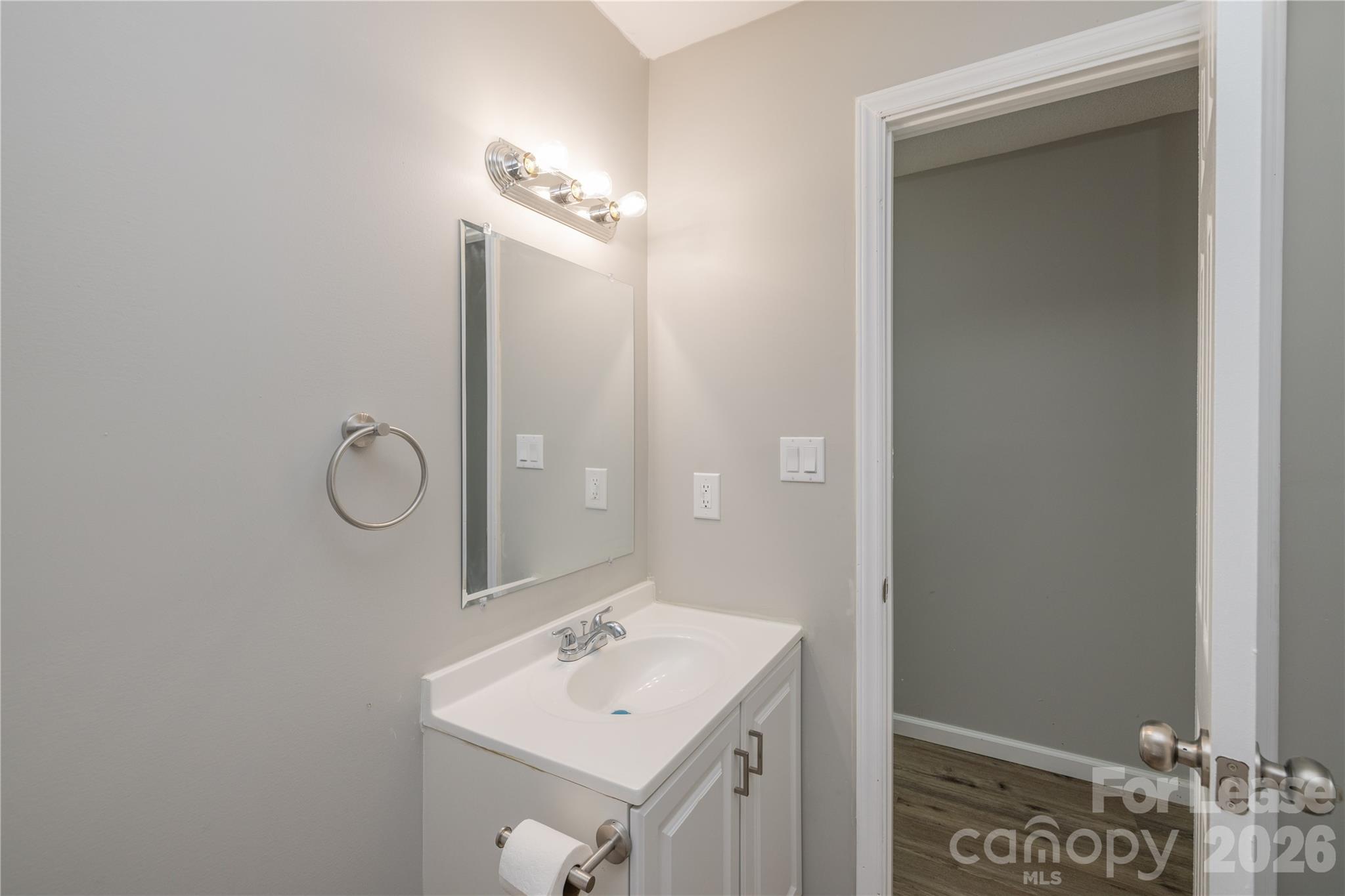 446 W Main Street 4 Property Photo 20