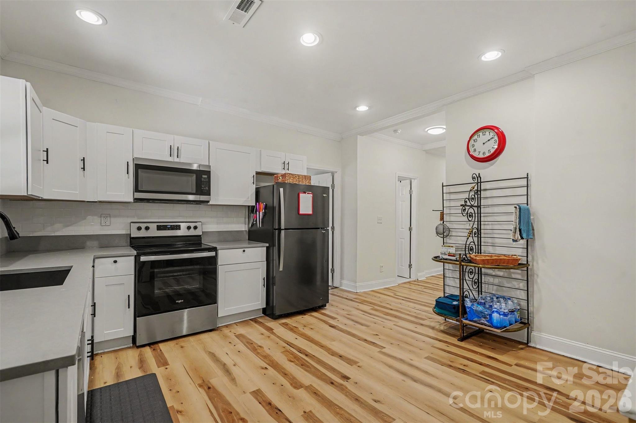 317 Mccardell Street 10 Property Photo 5