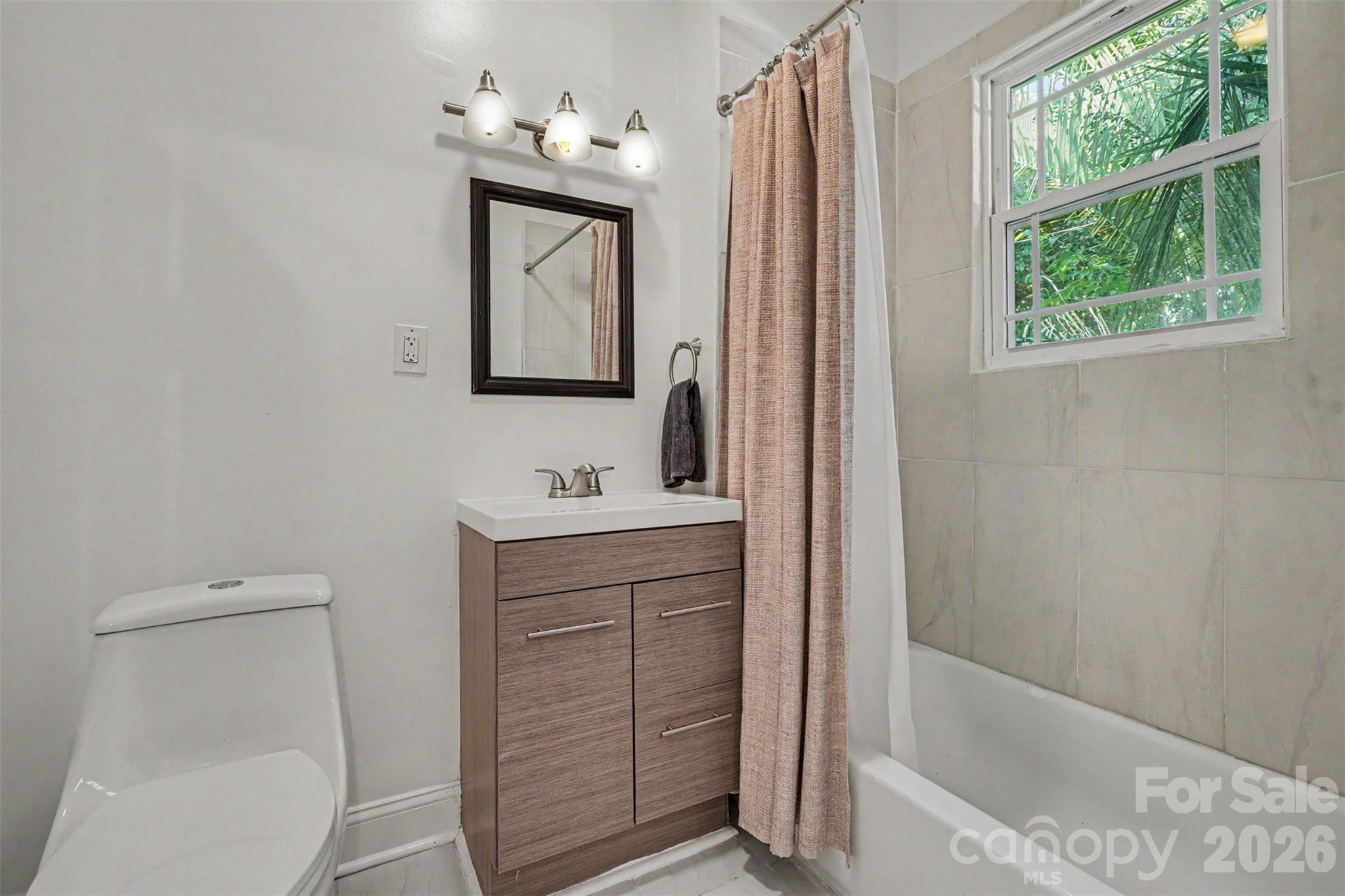 317 Mccardell Street 10 Property Photo 8