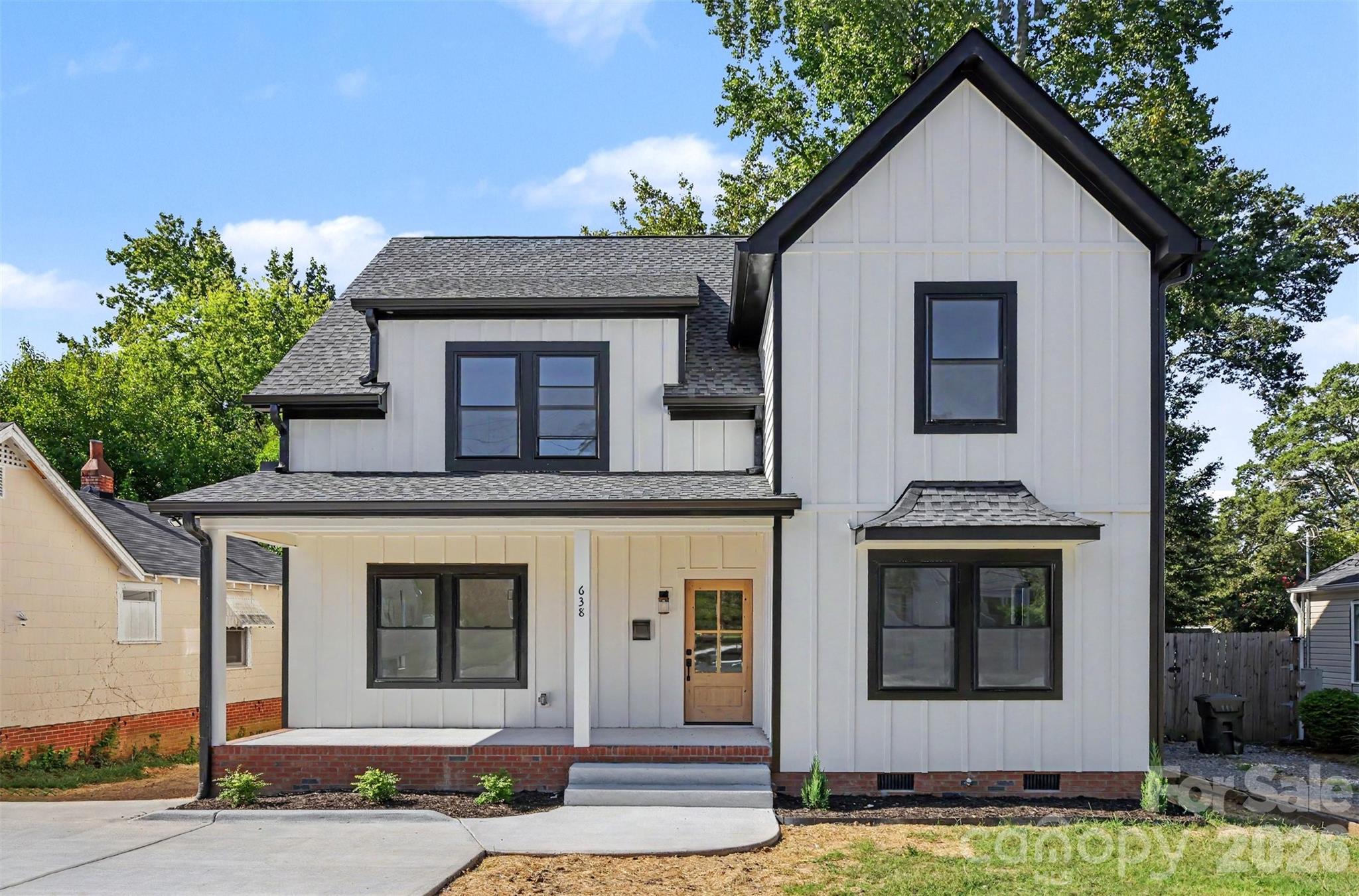 638 E Black Street Property Photo 1