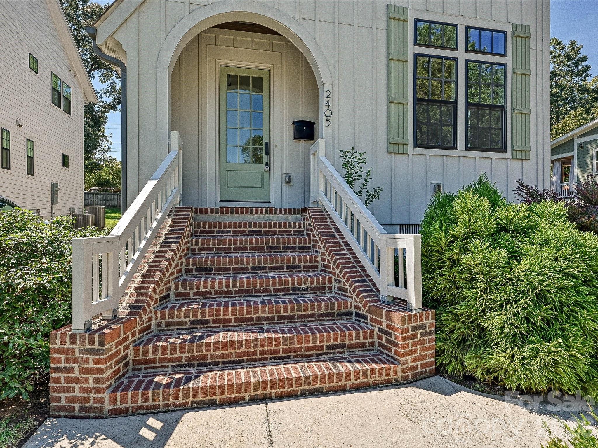 2405 Marlowe Avenue Property Photo 2