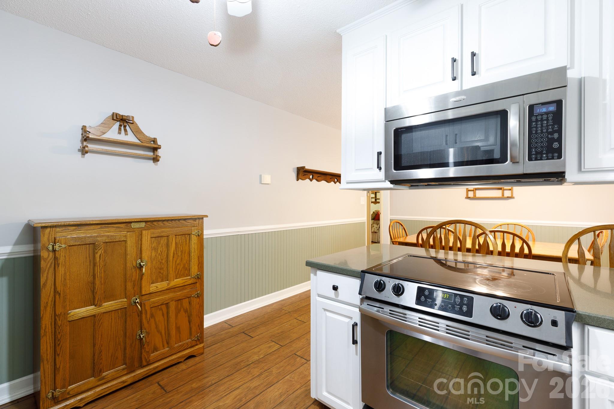1709 Lawyers Road Property Photo 10