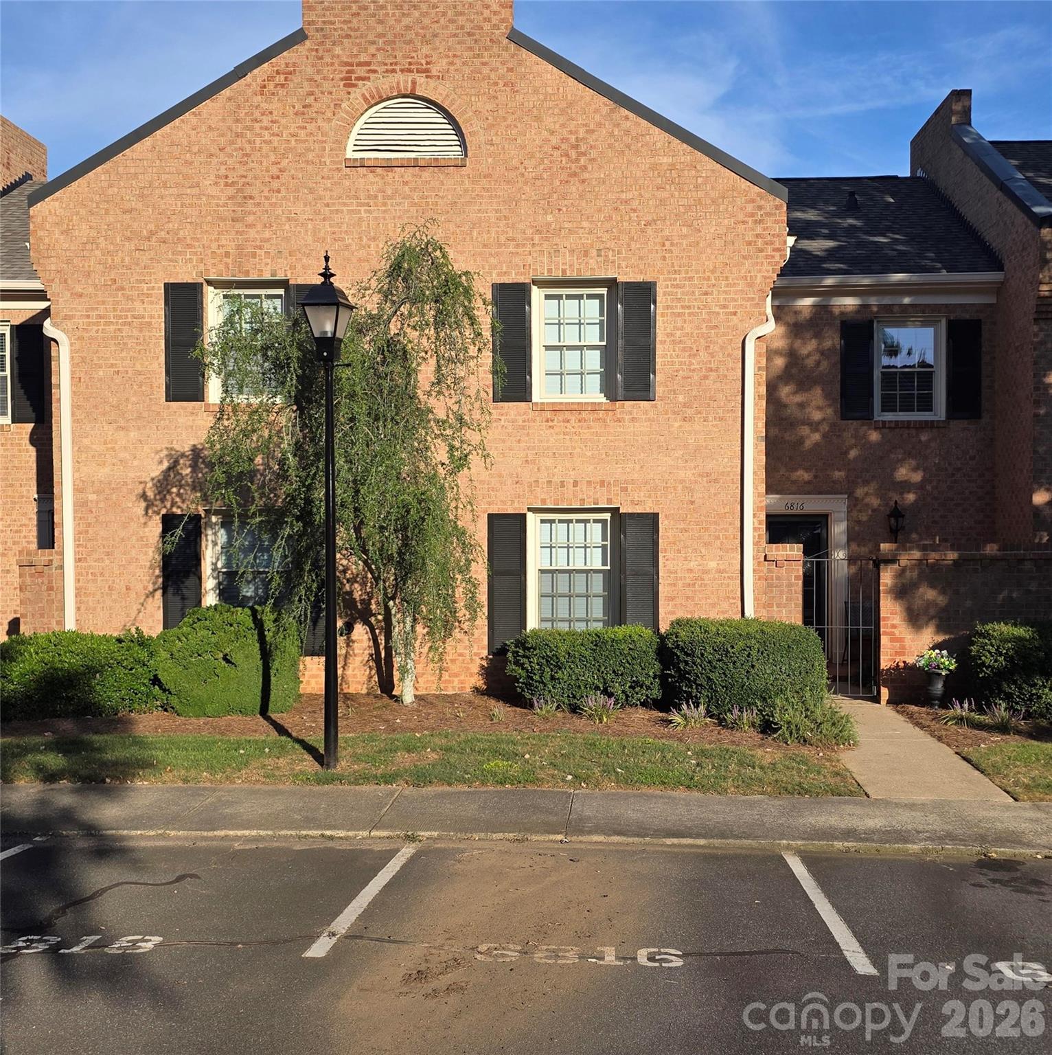 6816 Dumbarton Drive Property Photo 1
