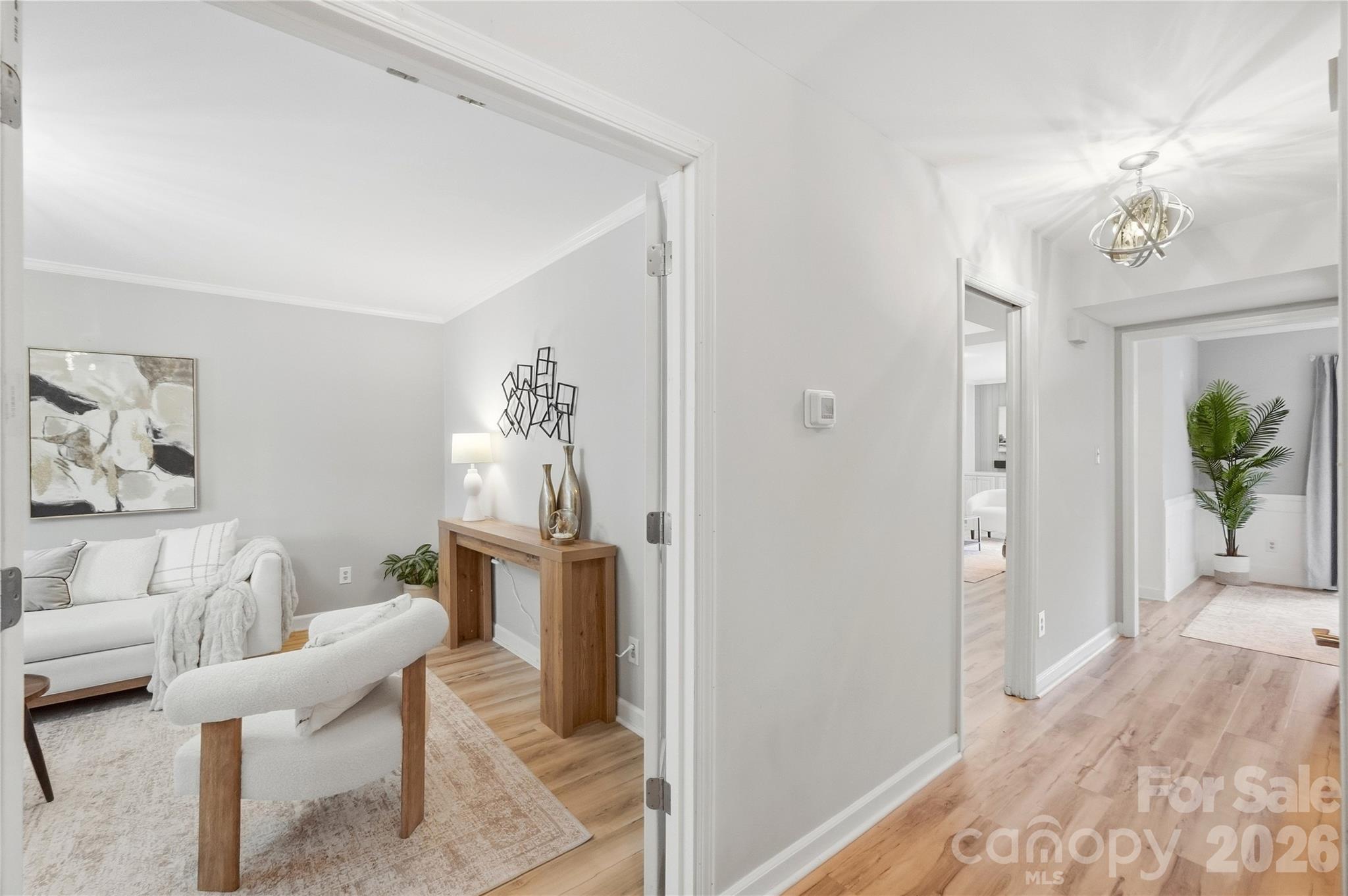6816 Dumbarton Drive Property Photo 4