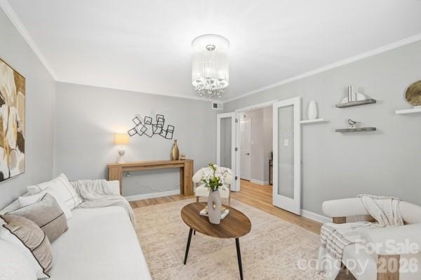 6816 Dumbarton Drive Property Photo 6