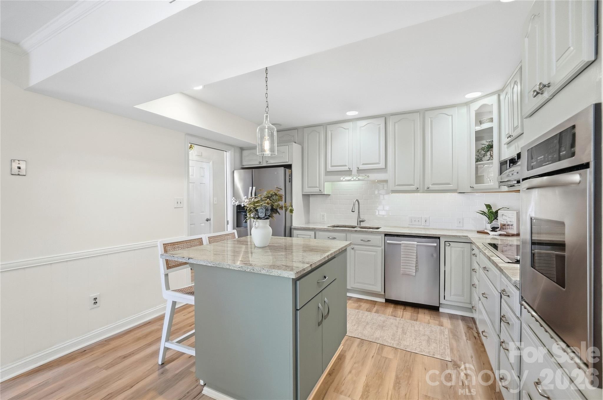 6816 Dumbarton Drive Property Photo 10