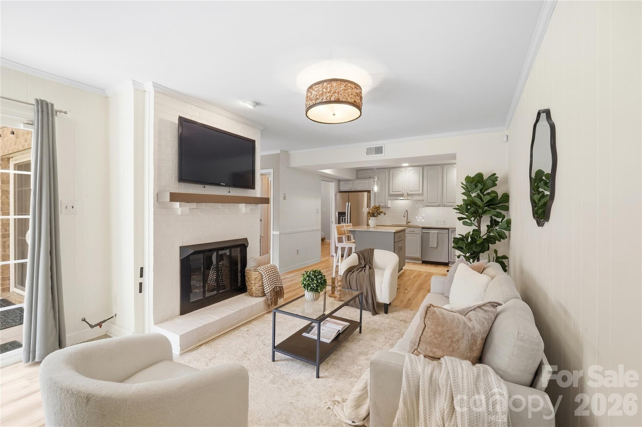 6816 Dumbarton Drive Property Photo 13