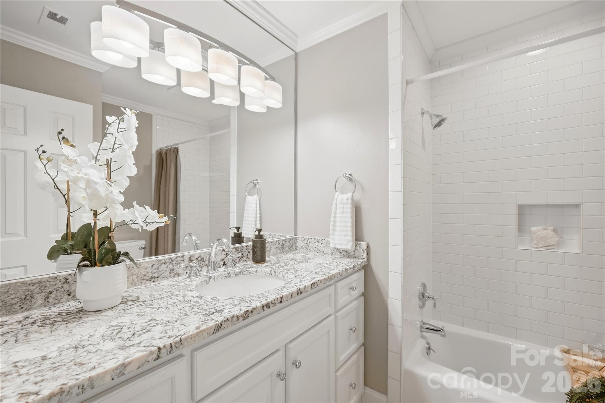 6816 Dumbarton Drive Property Photo 22