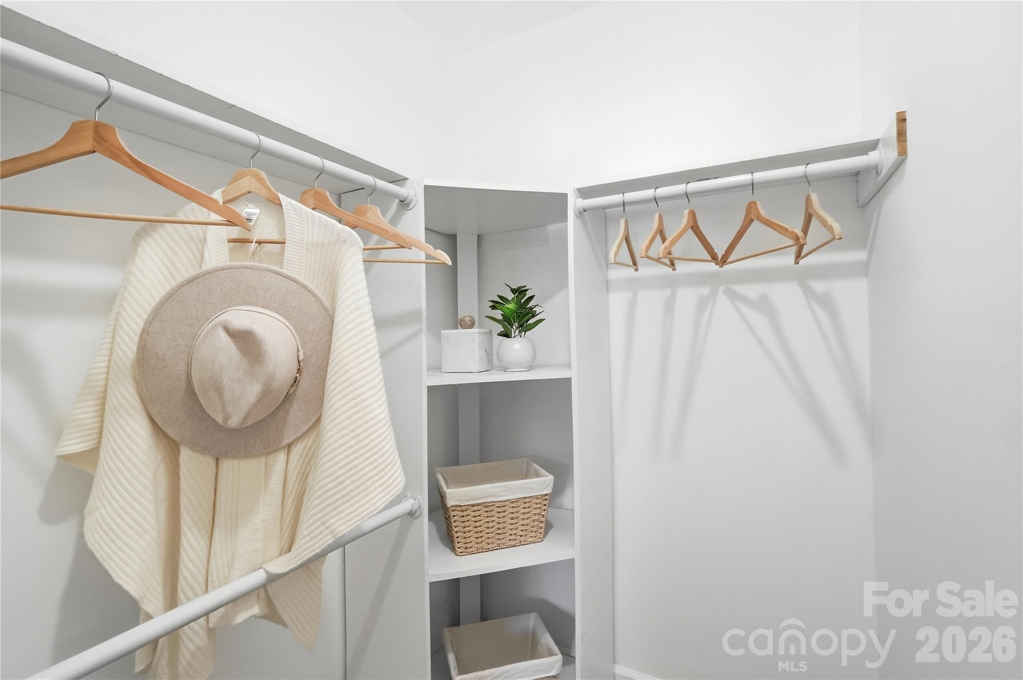 6816 Dumbarton Drive Property Photo 24