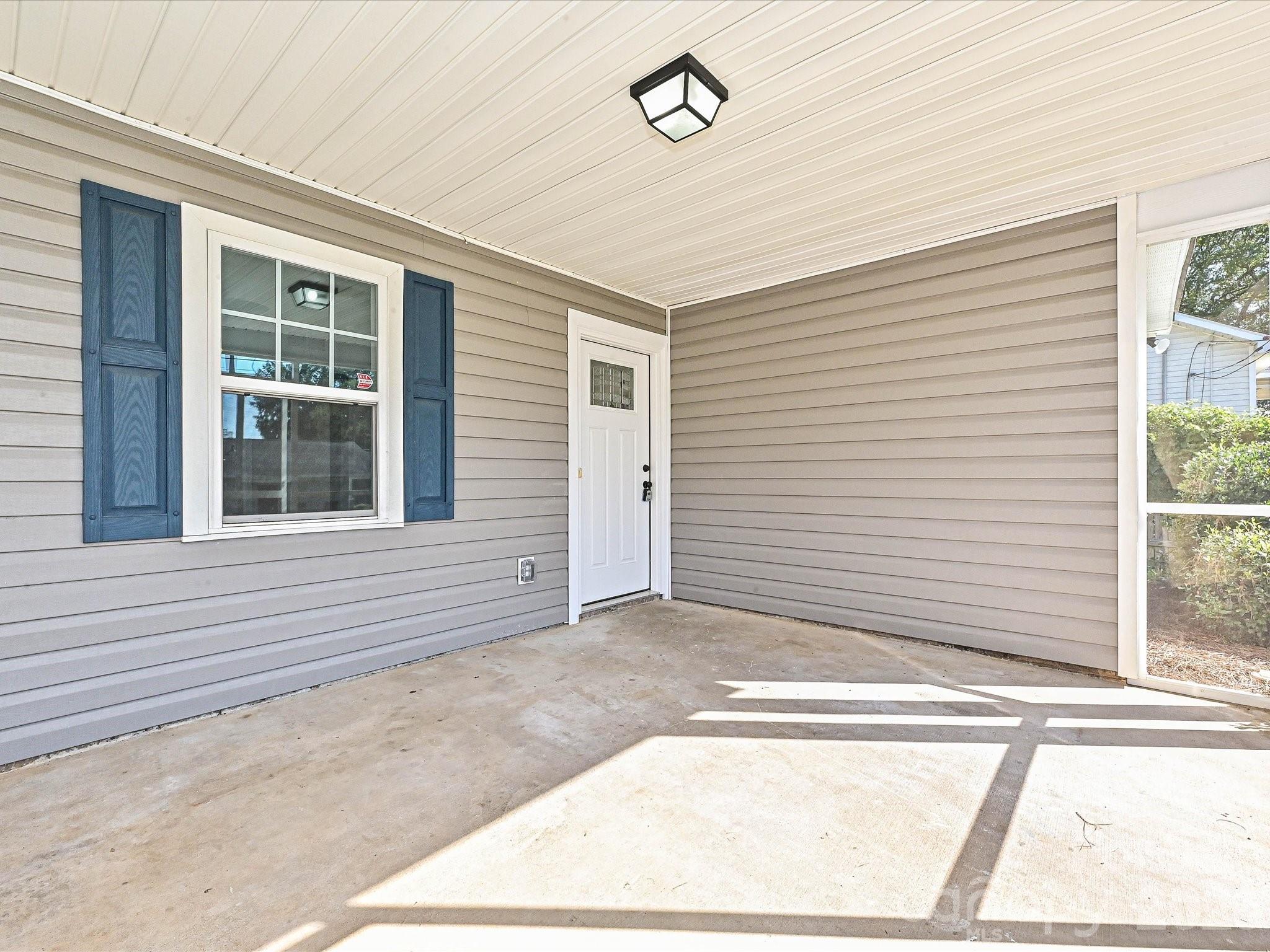 402 Jones Street Property Photo 3