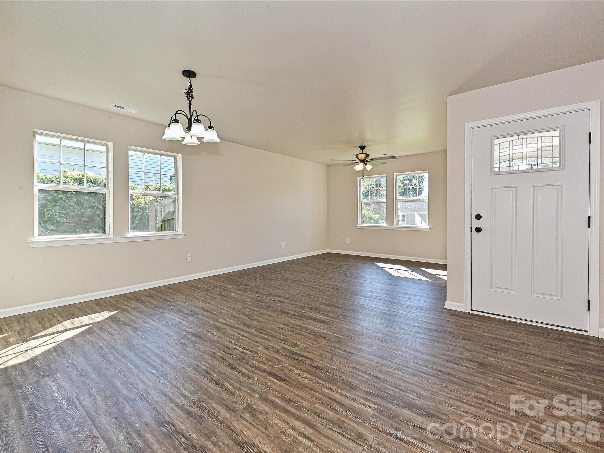 402 Jones Street Property Photo 5