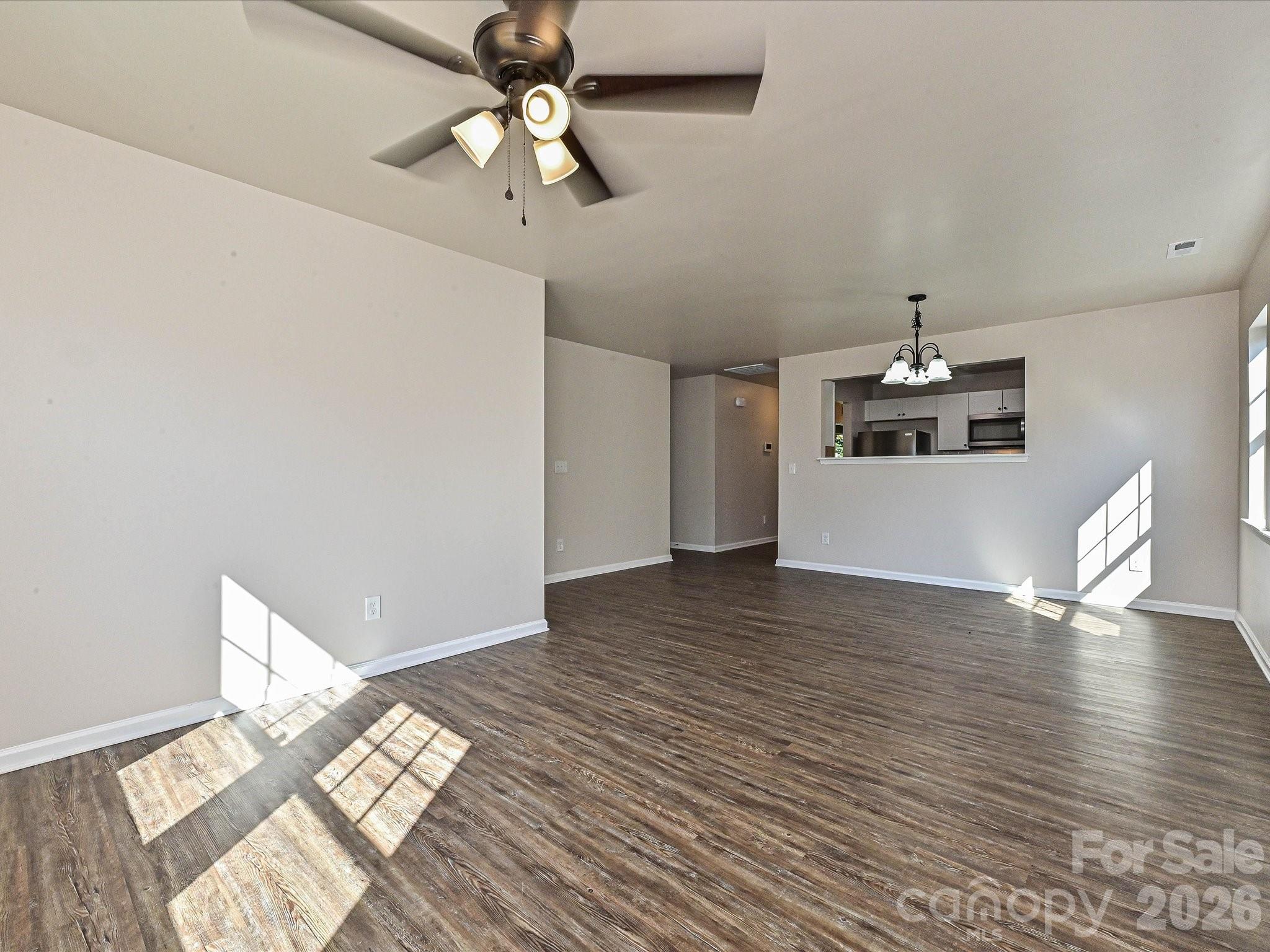 402 Jones Street Property Photo 9