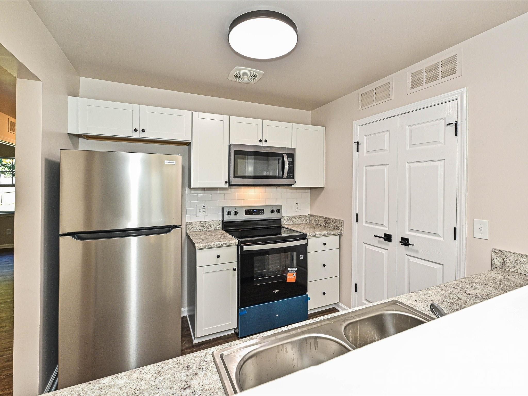 402 Jones Street Property Photo 12
