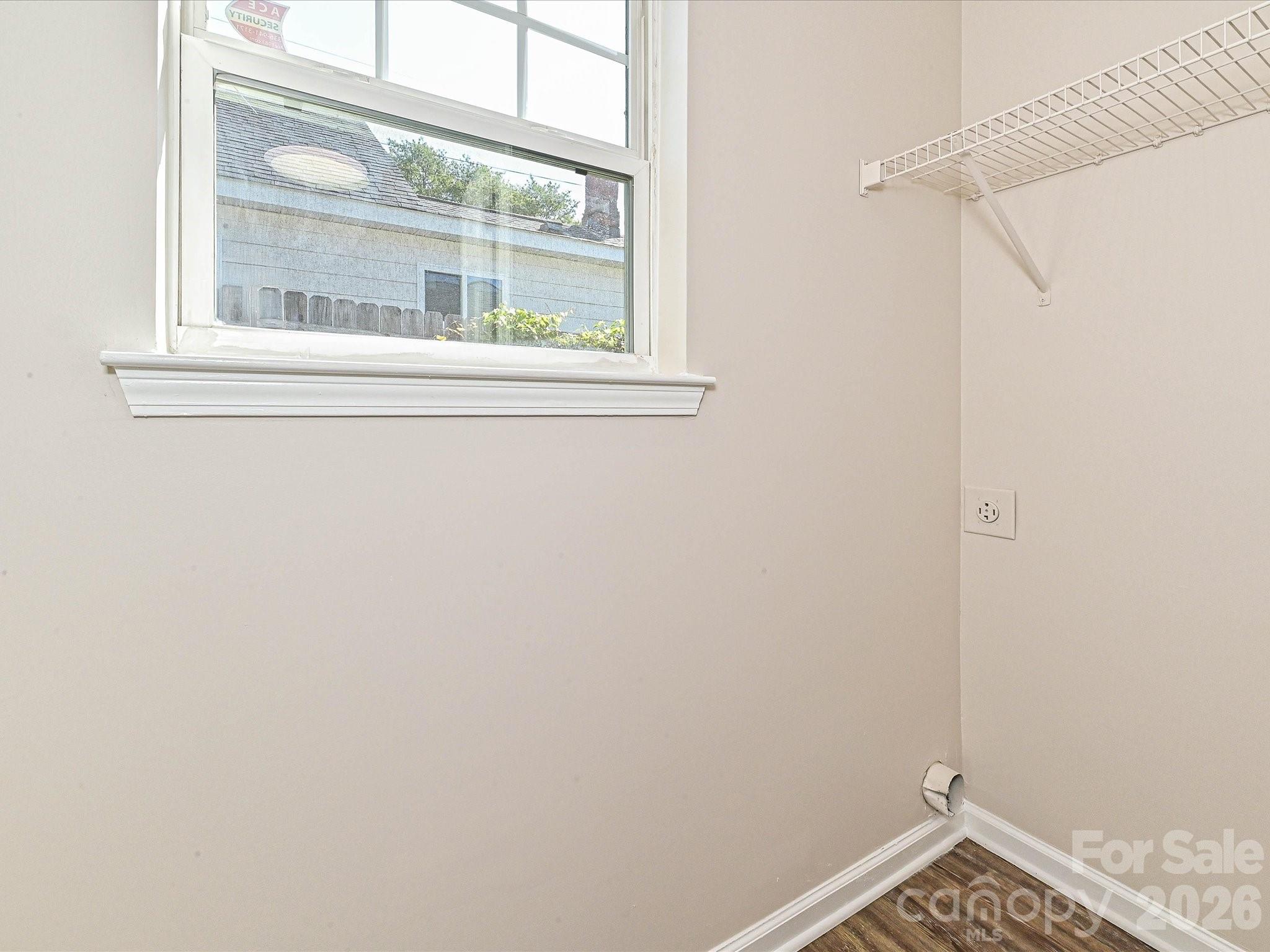 402 Jones Street Property Photo 16