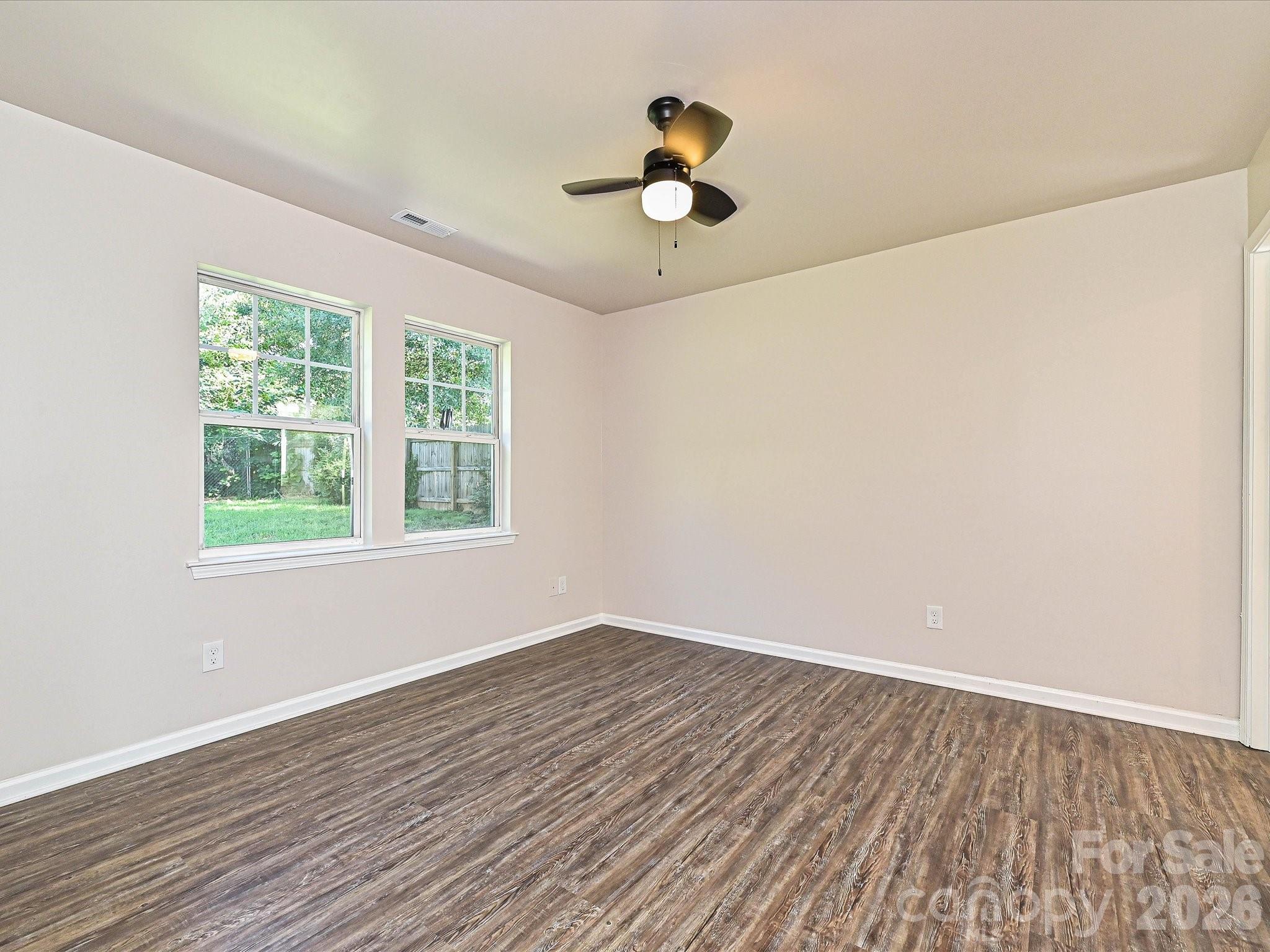 402 Jones Street Property Photo 18