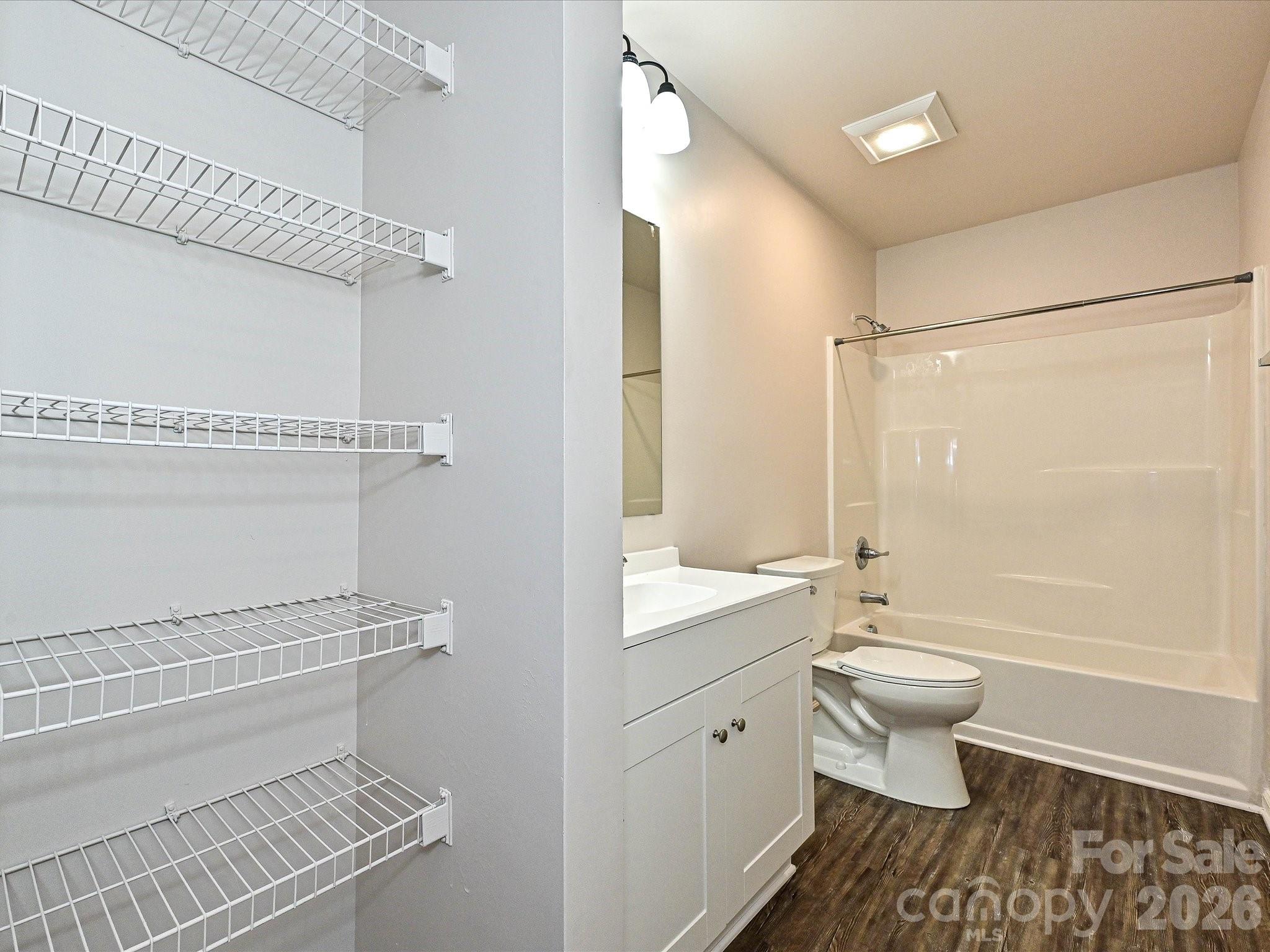 402 Jones Street Property Photo 22