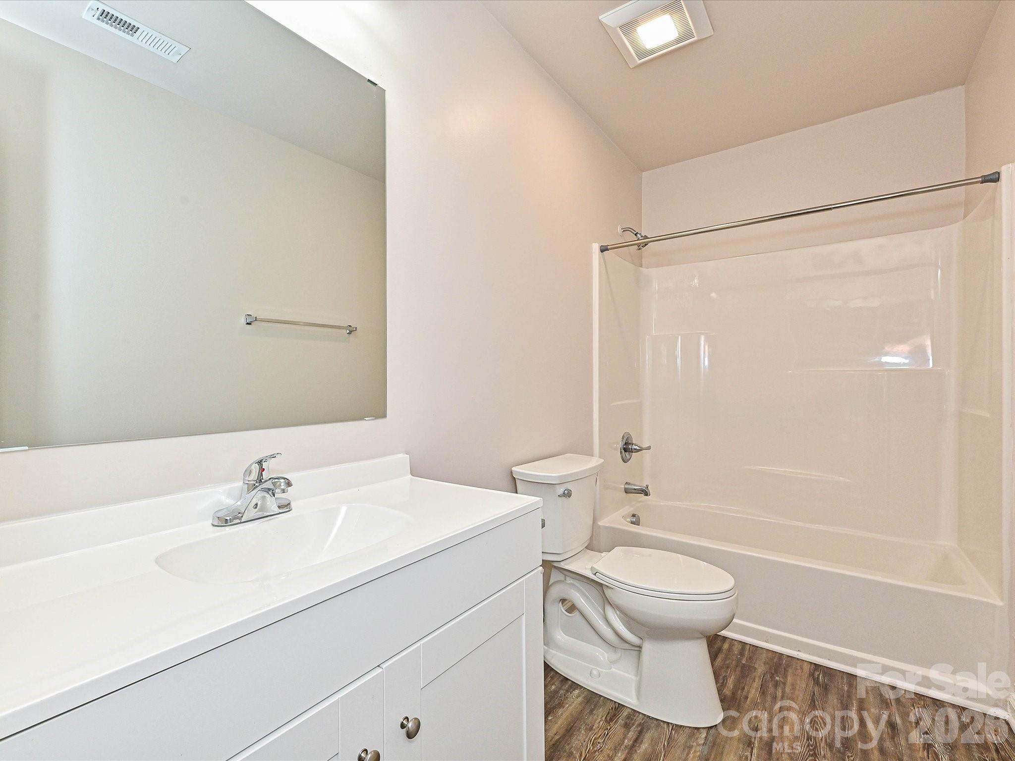 402 Jones Street Property Photo 23