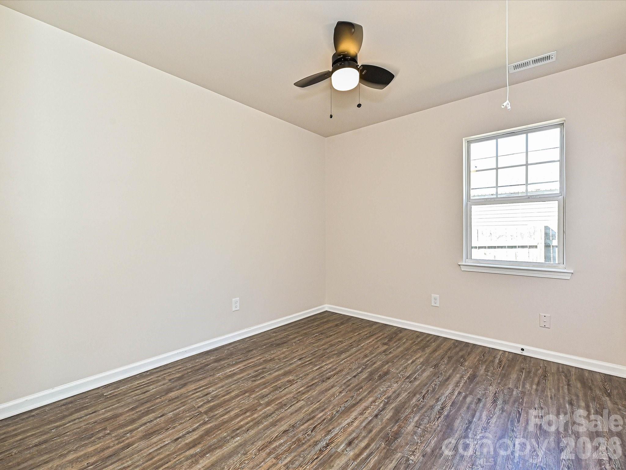 402 Jones Street Property Photo 24
