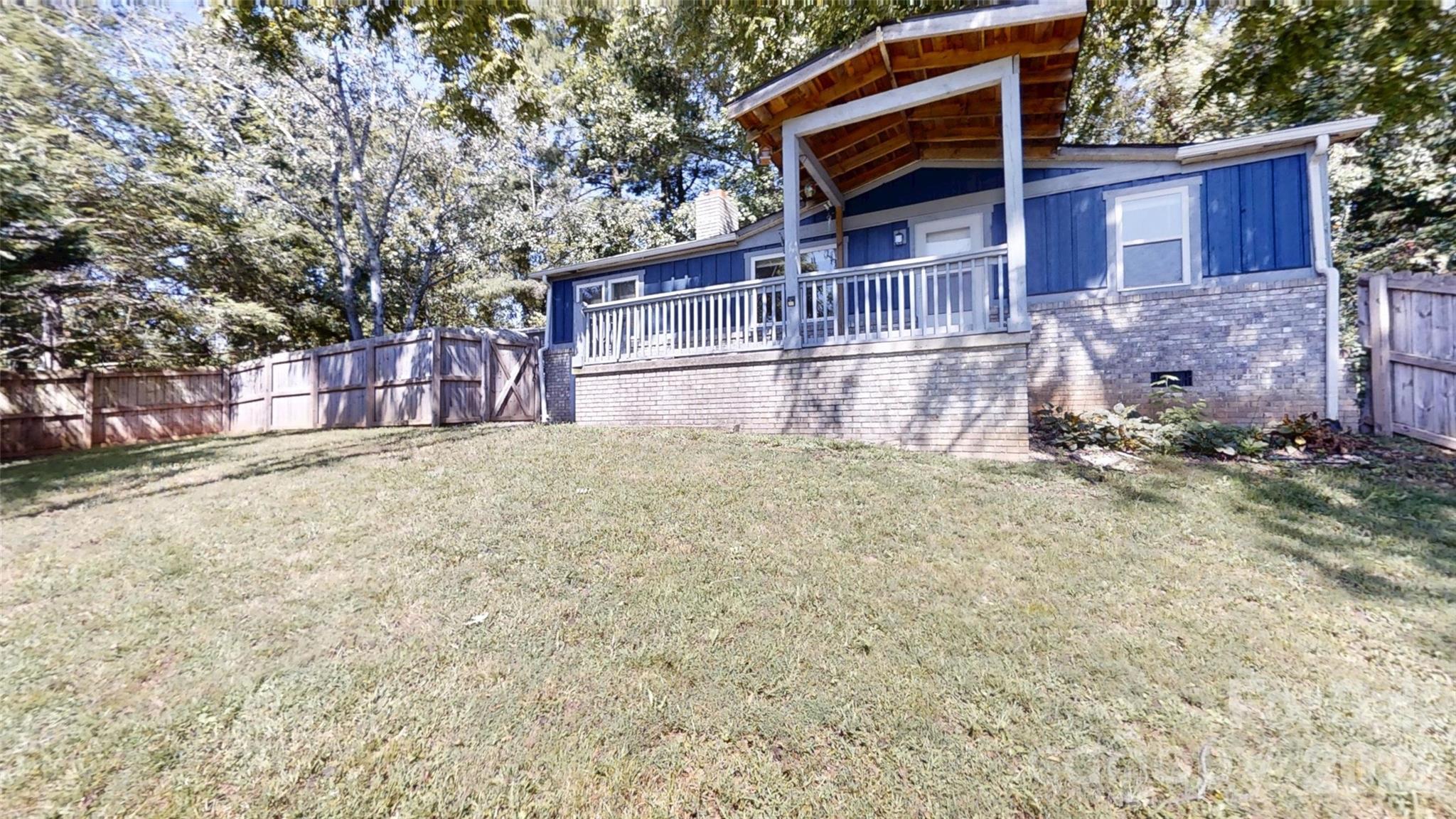 7 Fieldtop Lane Property Photo 2