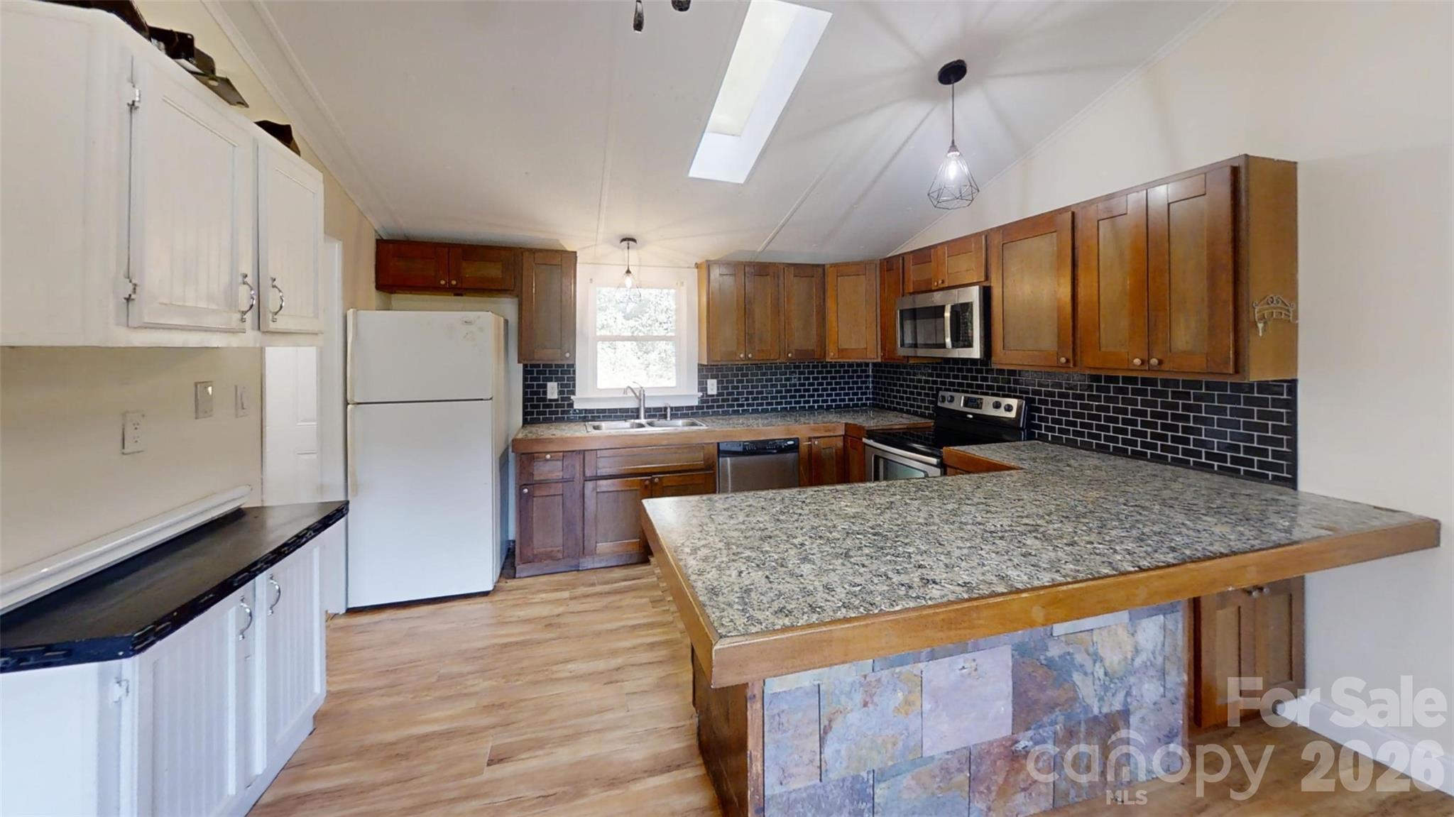 7 Fieldtop Lane Property Photo 3