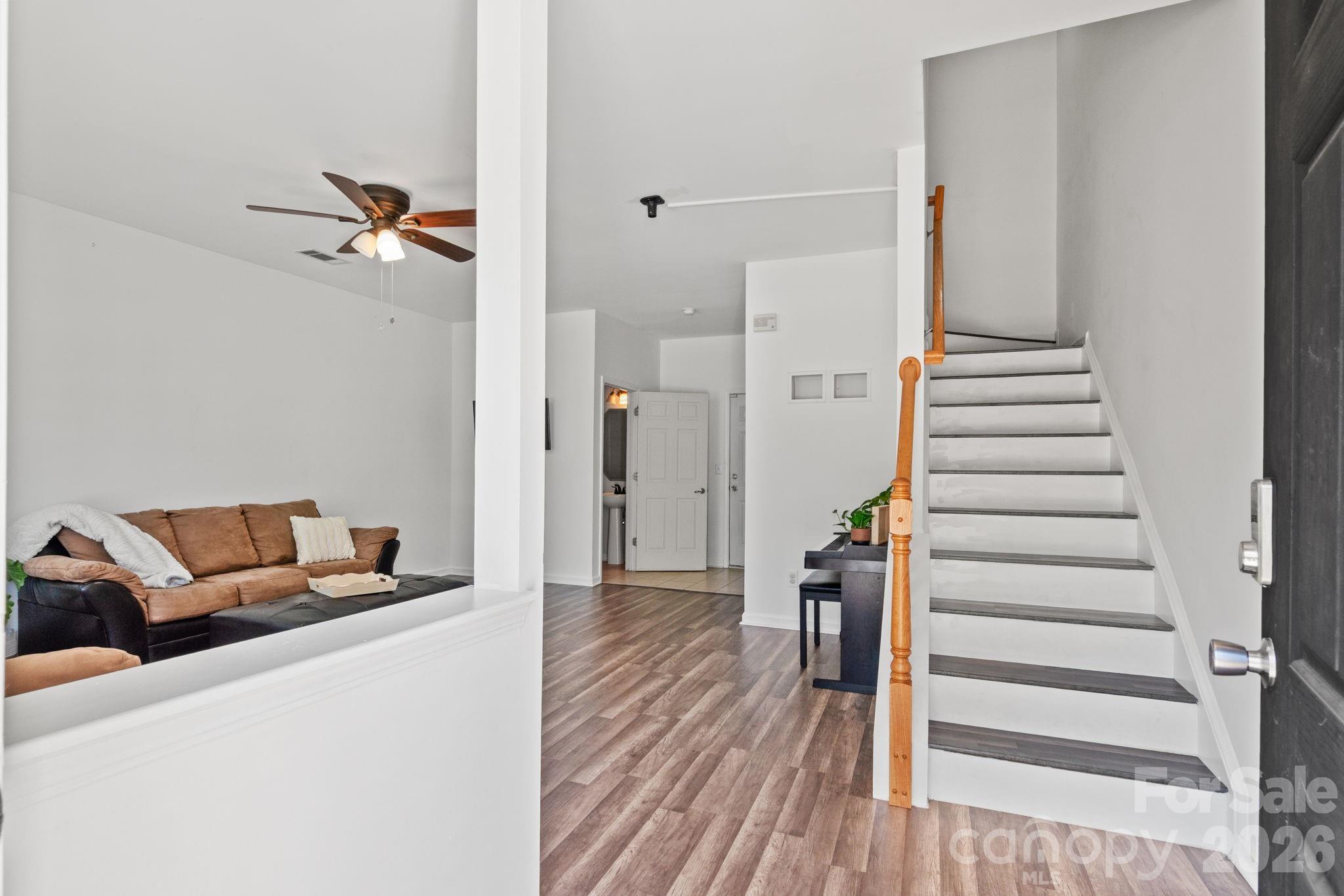 9810 Kings Parade Boulevard Property Photo 4