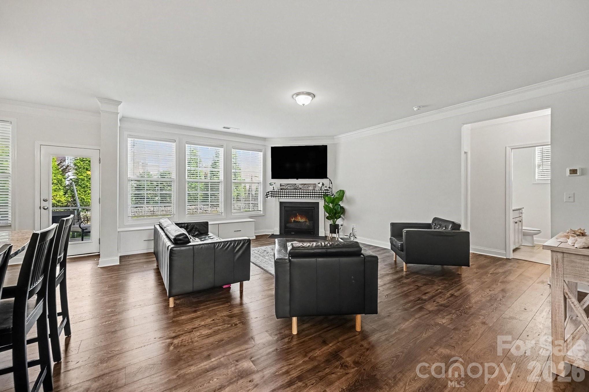 5710 Rainbow Lane Property Photo 4