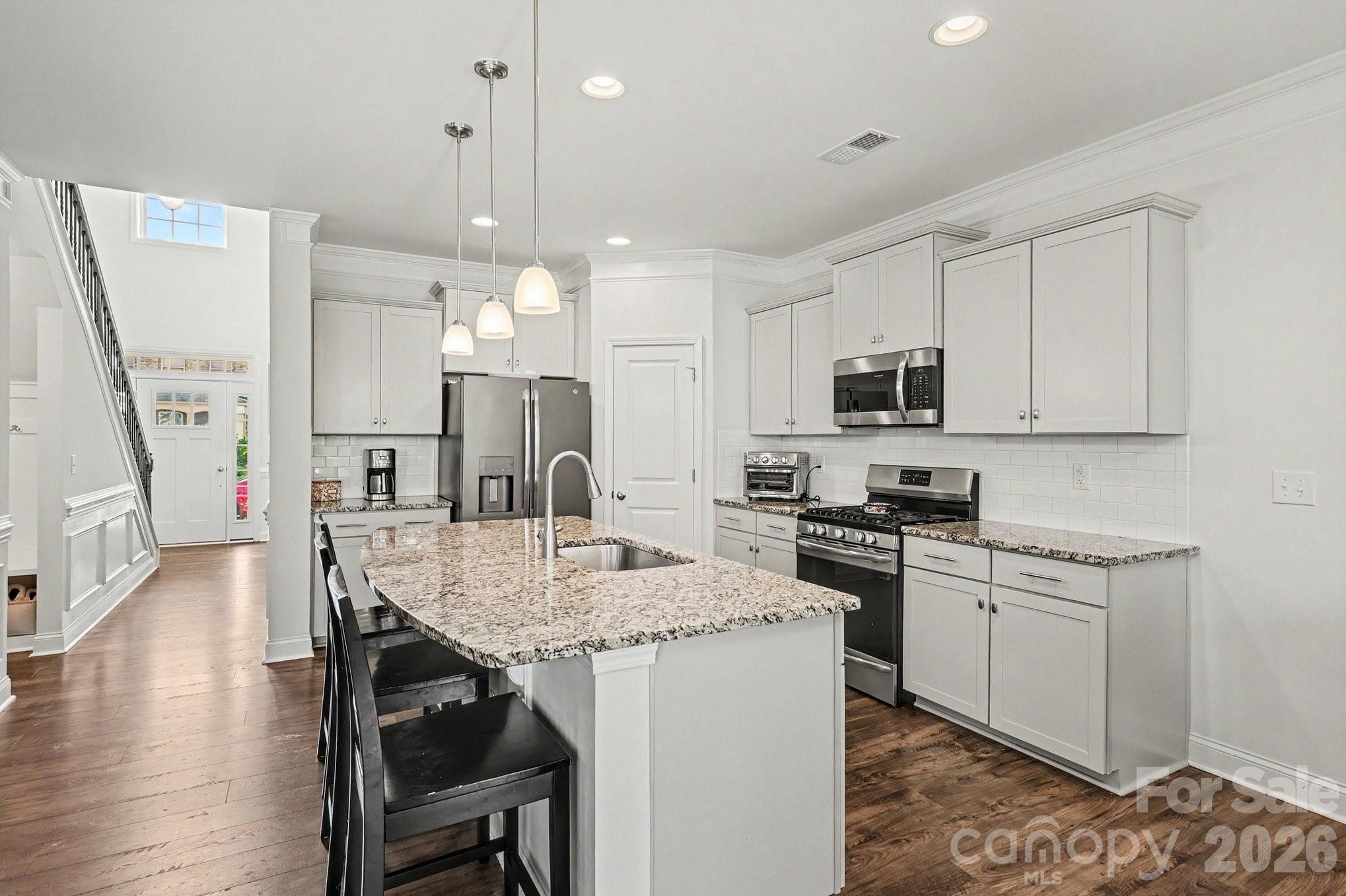 5710 Rainbow Lane Property Photo 8
