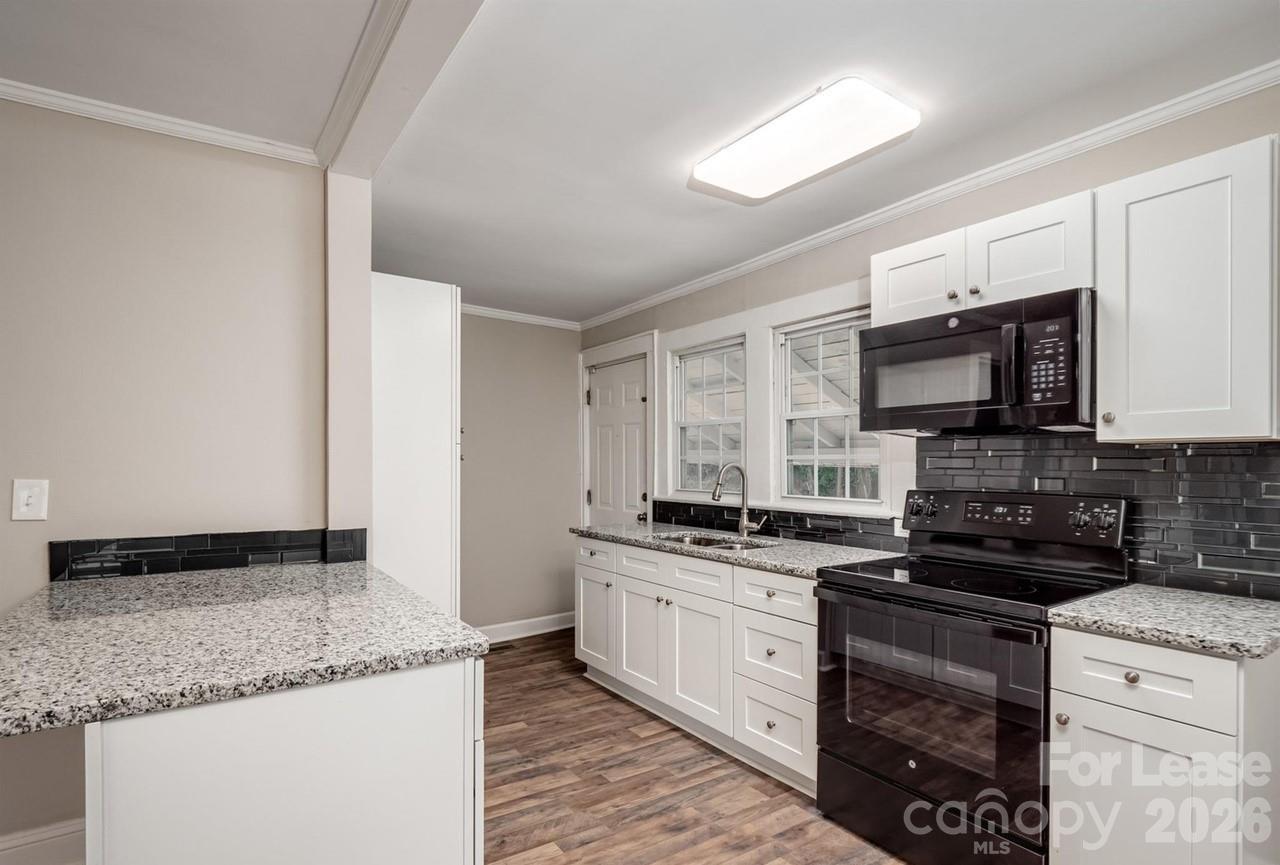 721 Broad Street Property Photo 4
