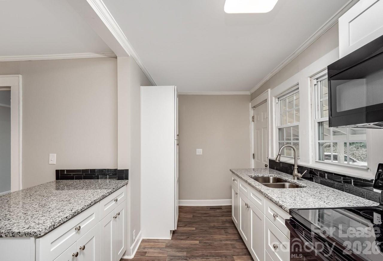 721 Broad Street Property Photo 5