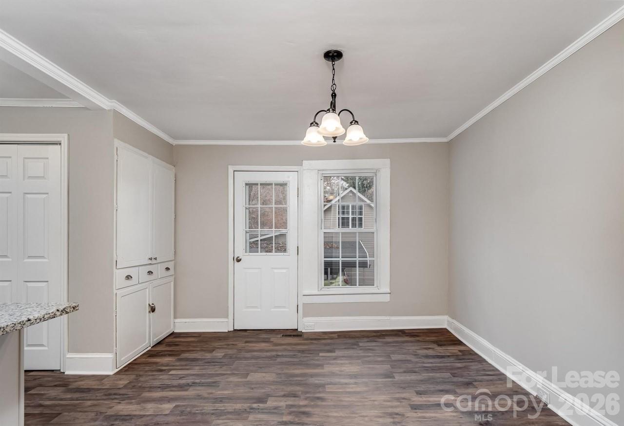 721 Broad Street Property Photo 8