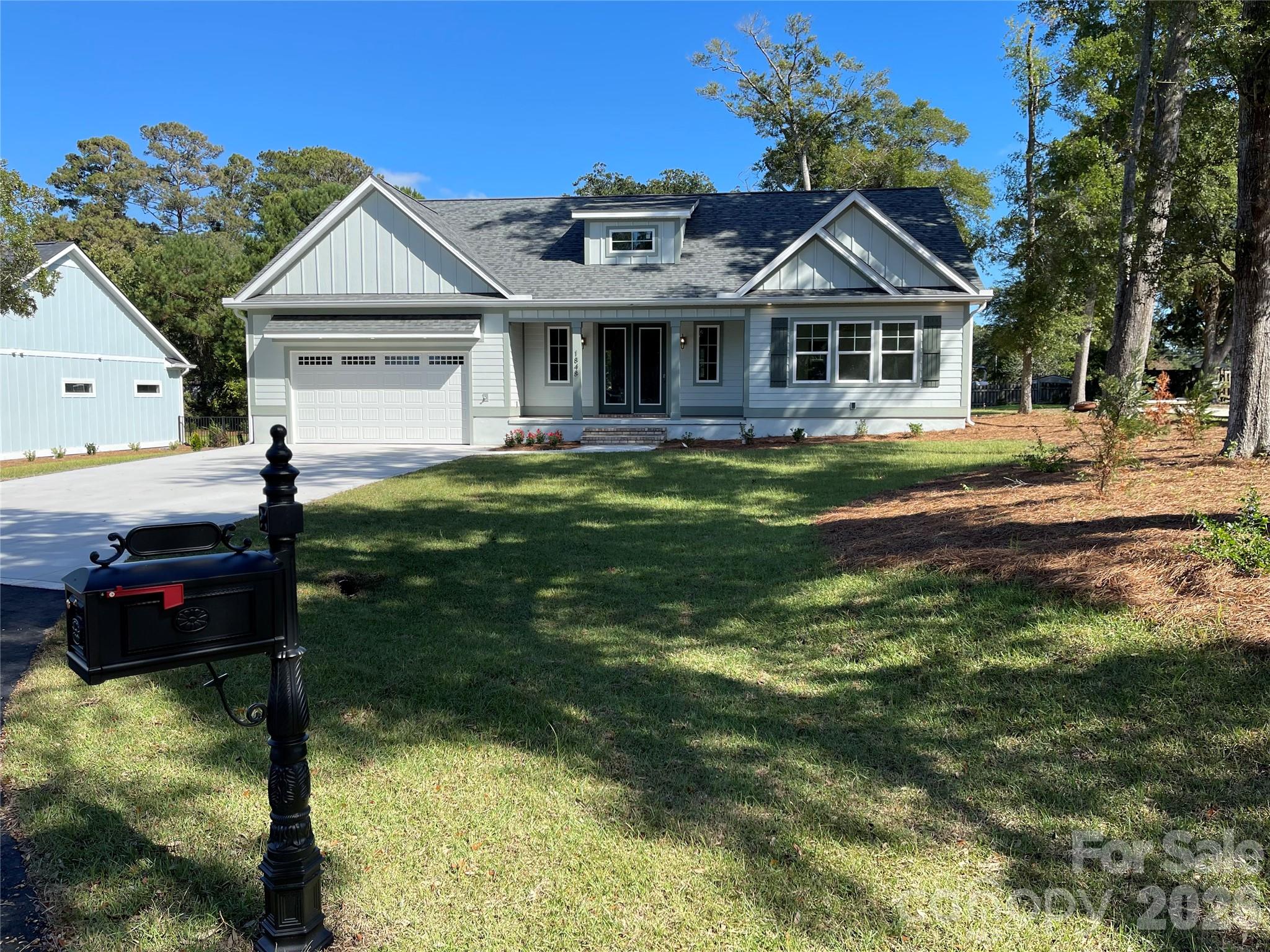 1848 Oak Harbor Drive Property Photo 2
