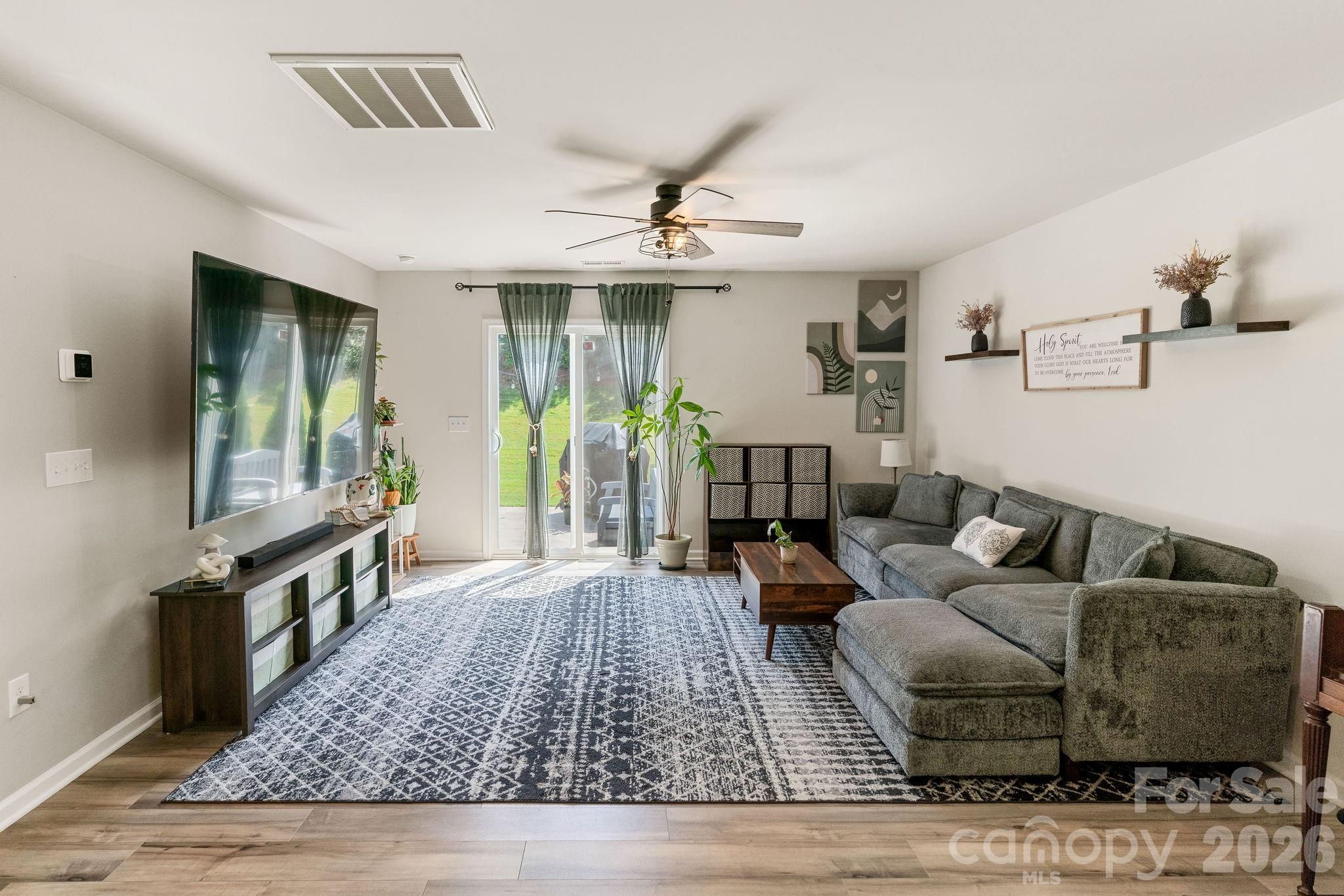 182 Brentwood Drive Property Photo 8