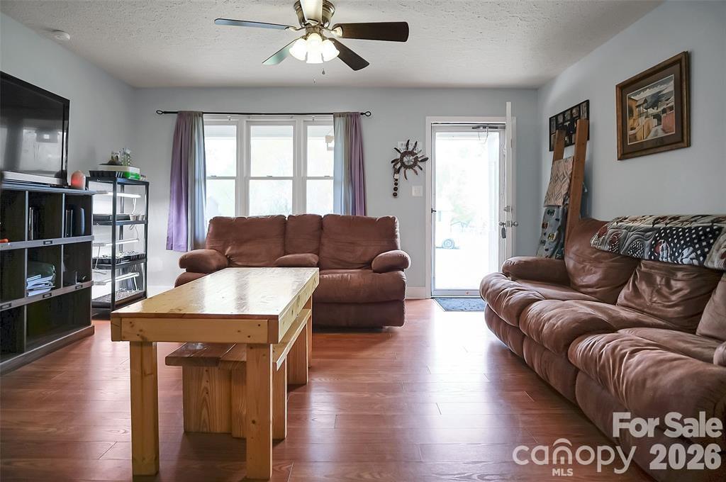 106 Clearview Drive Property Photo 6
