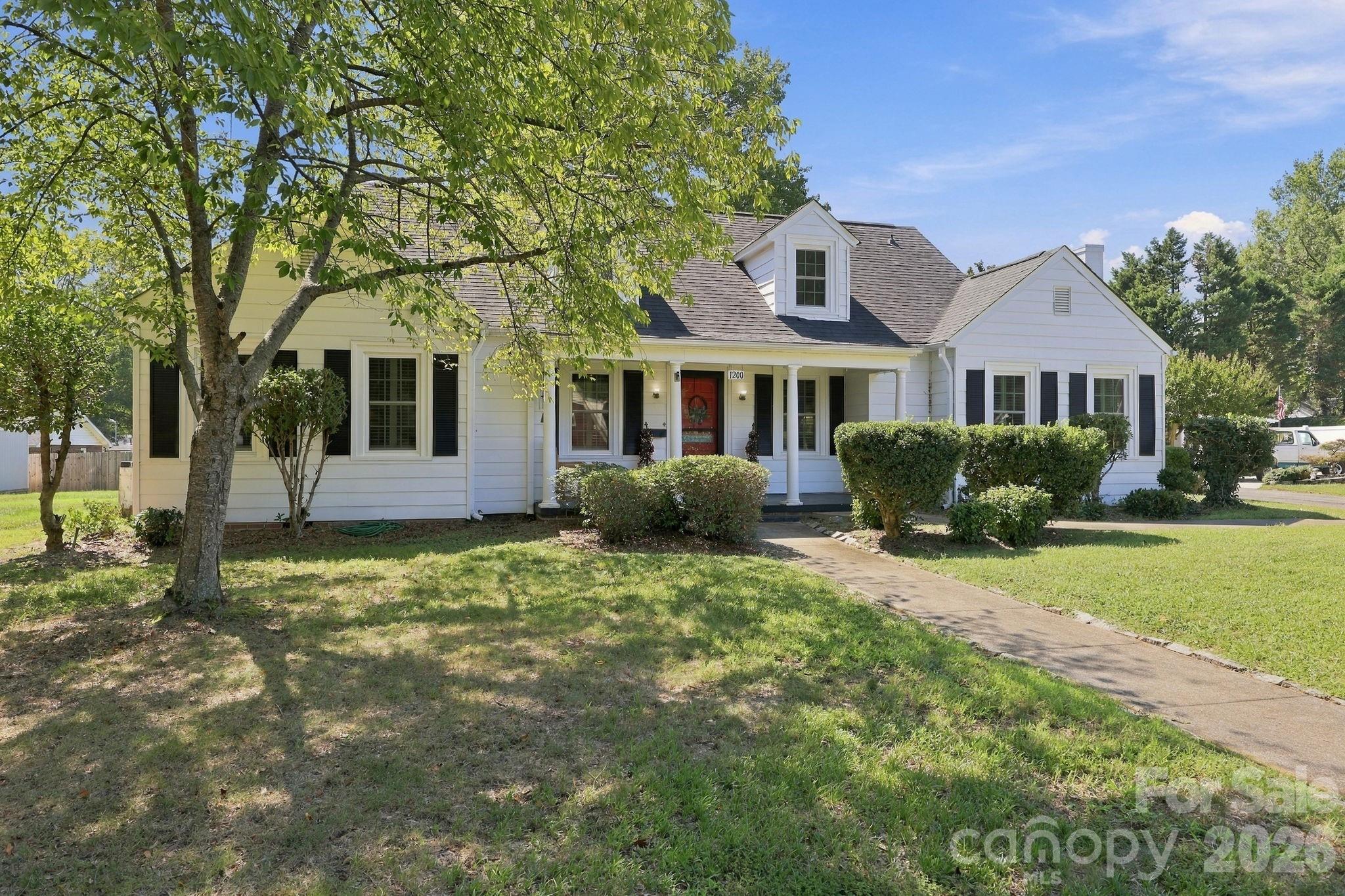 1200 Central Drive Property Photo 2