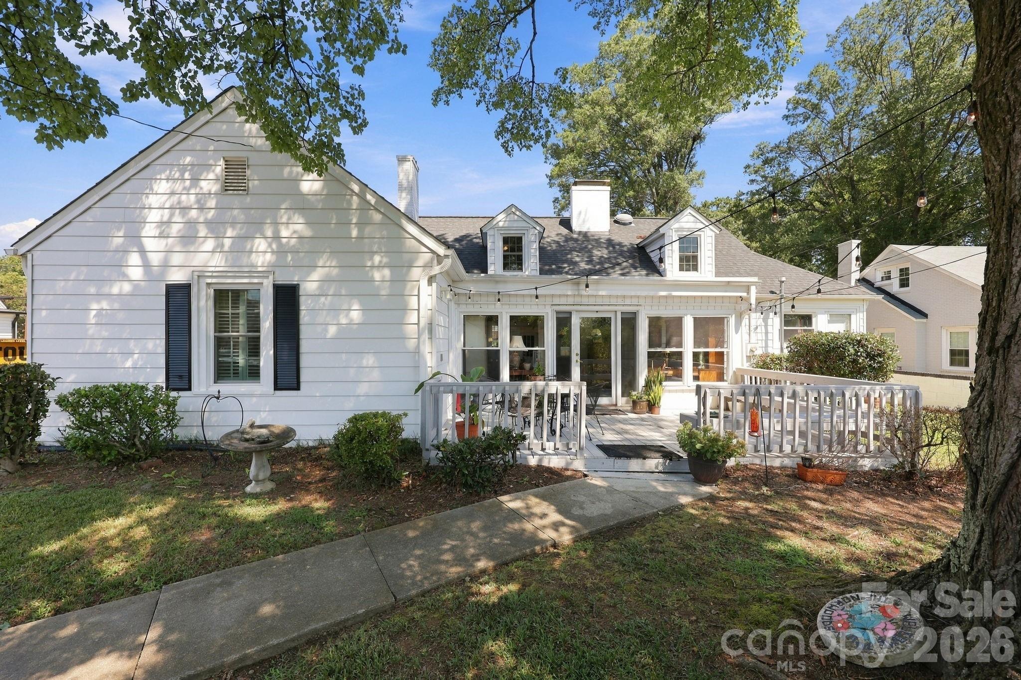 1200 Central Drive Property Photo 4