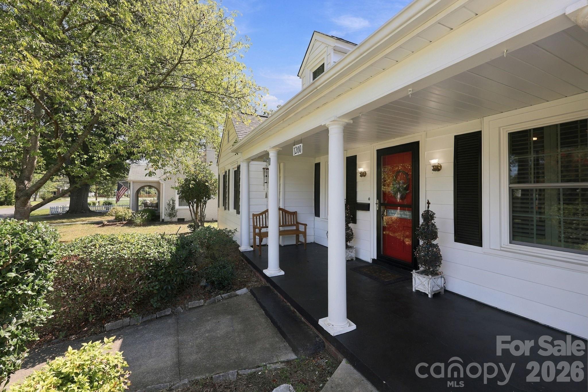 1200 Central Drive Property Photo 5